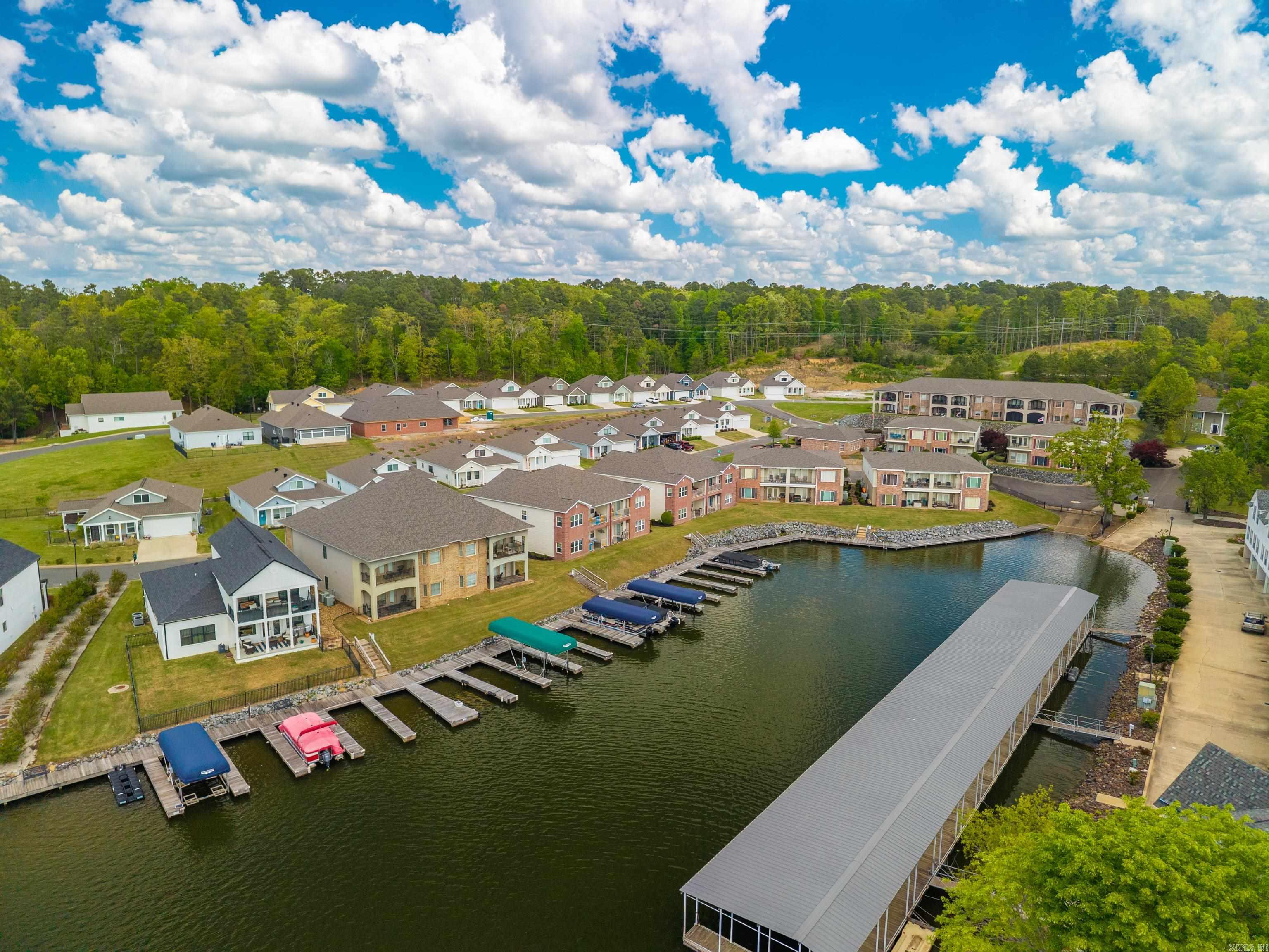 BAY SHORES - Residential