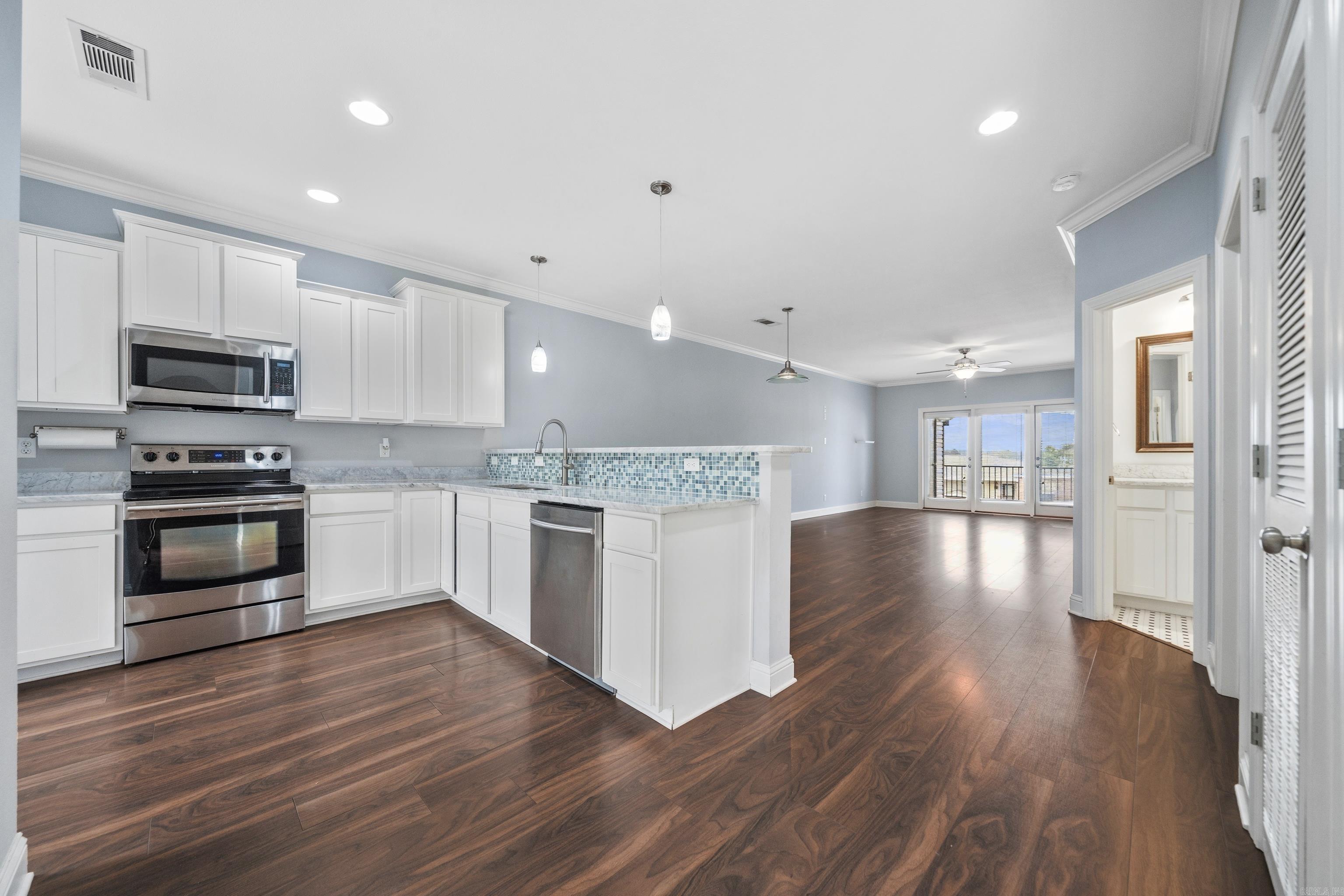BAY SHORES - Residential