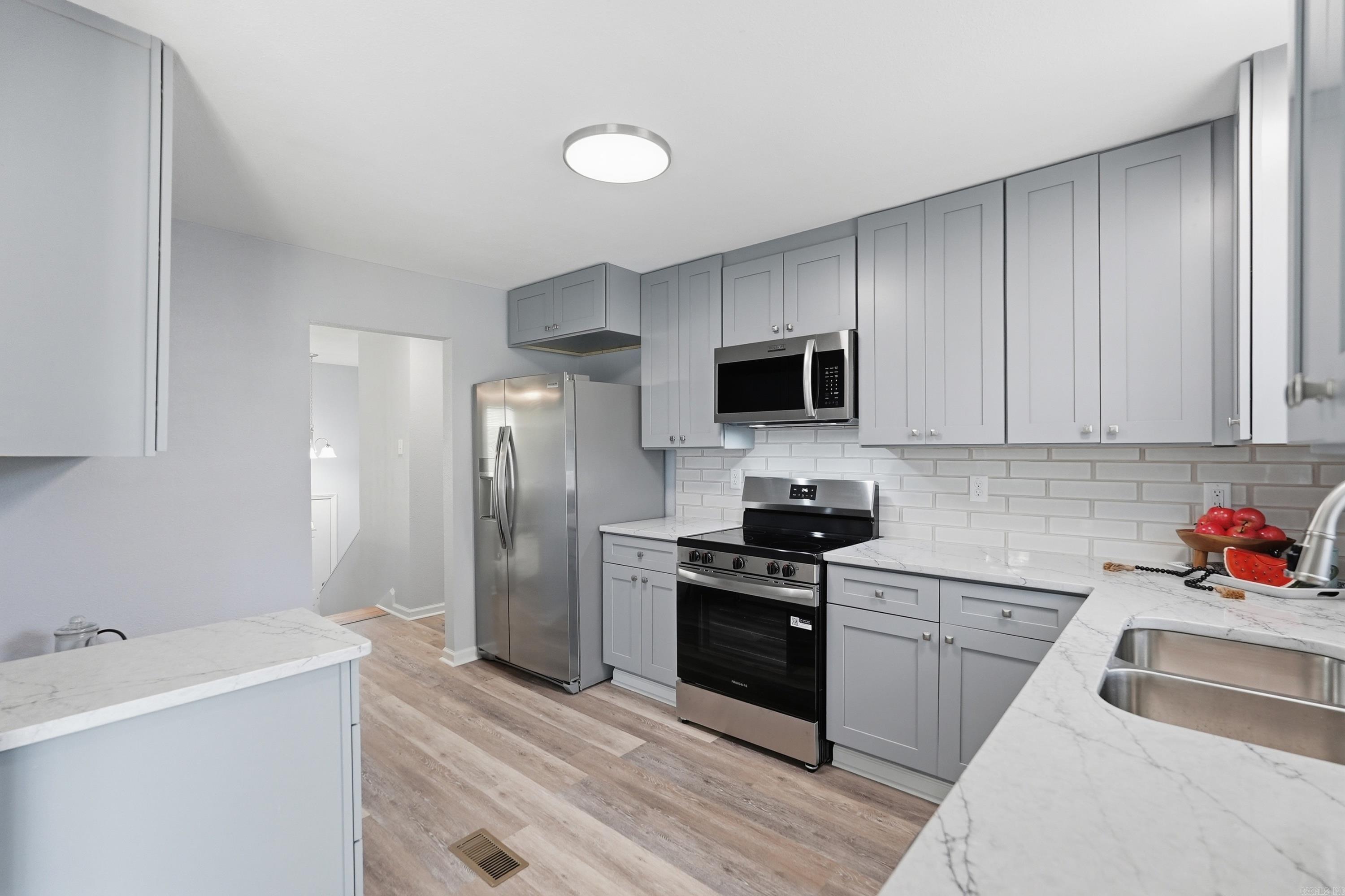 VALLEY VISTA - Residential