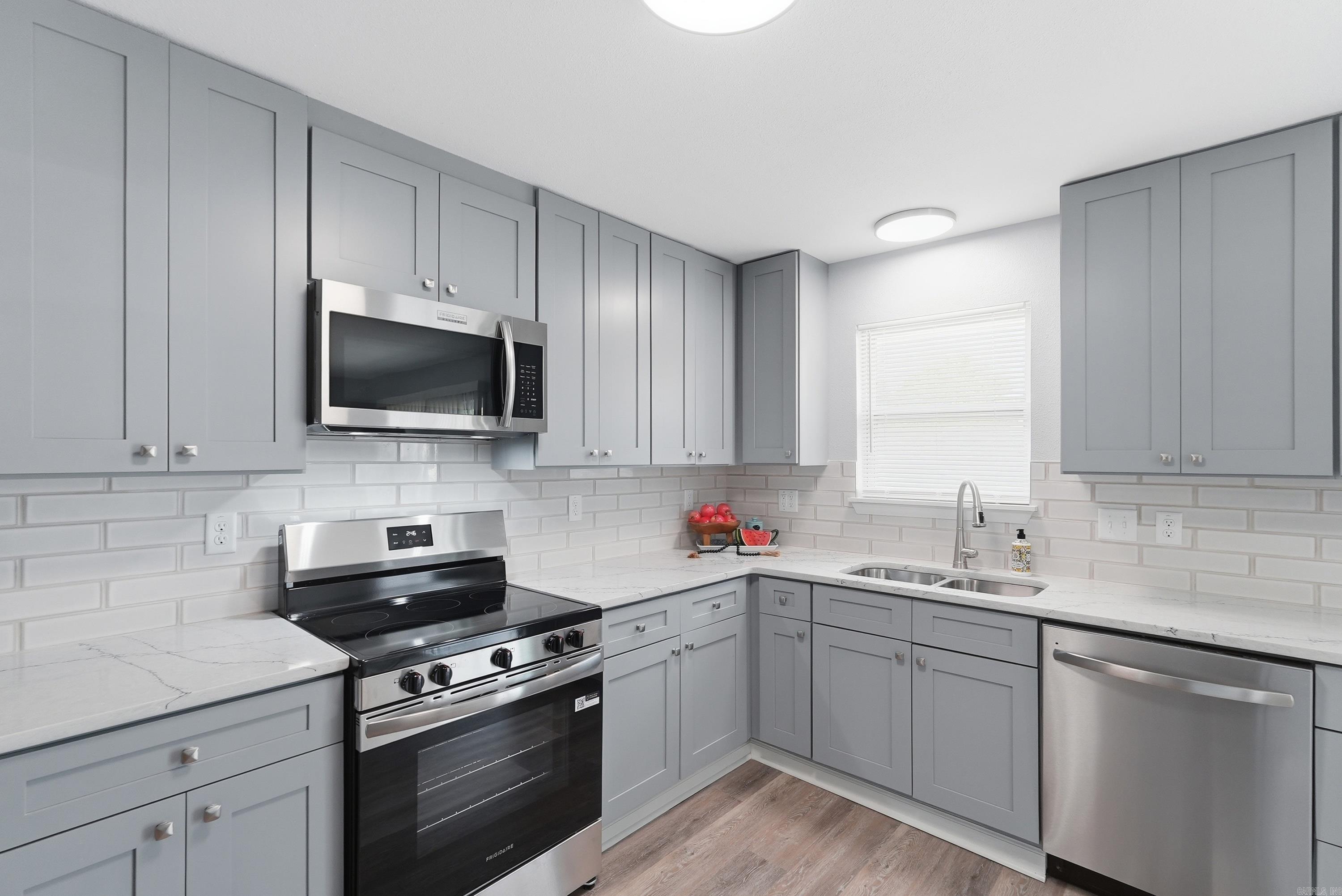 VALLEY VISTA - Residential