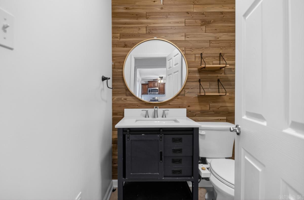 BLOOMFIELD HILLS - Residential