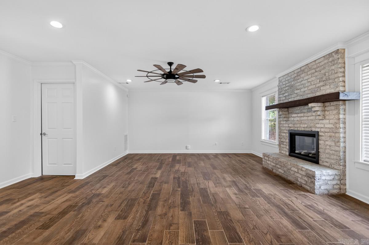 BLOOMFIELD HILLS - Residential