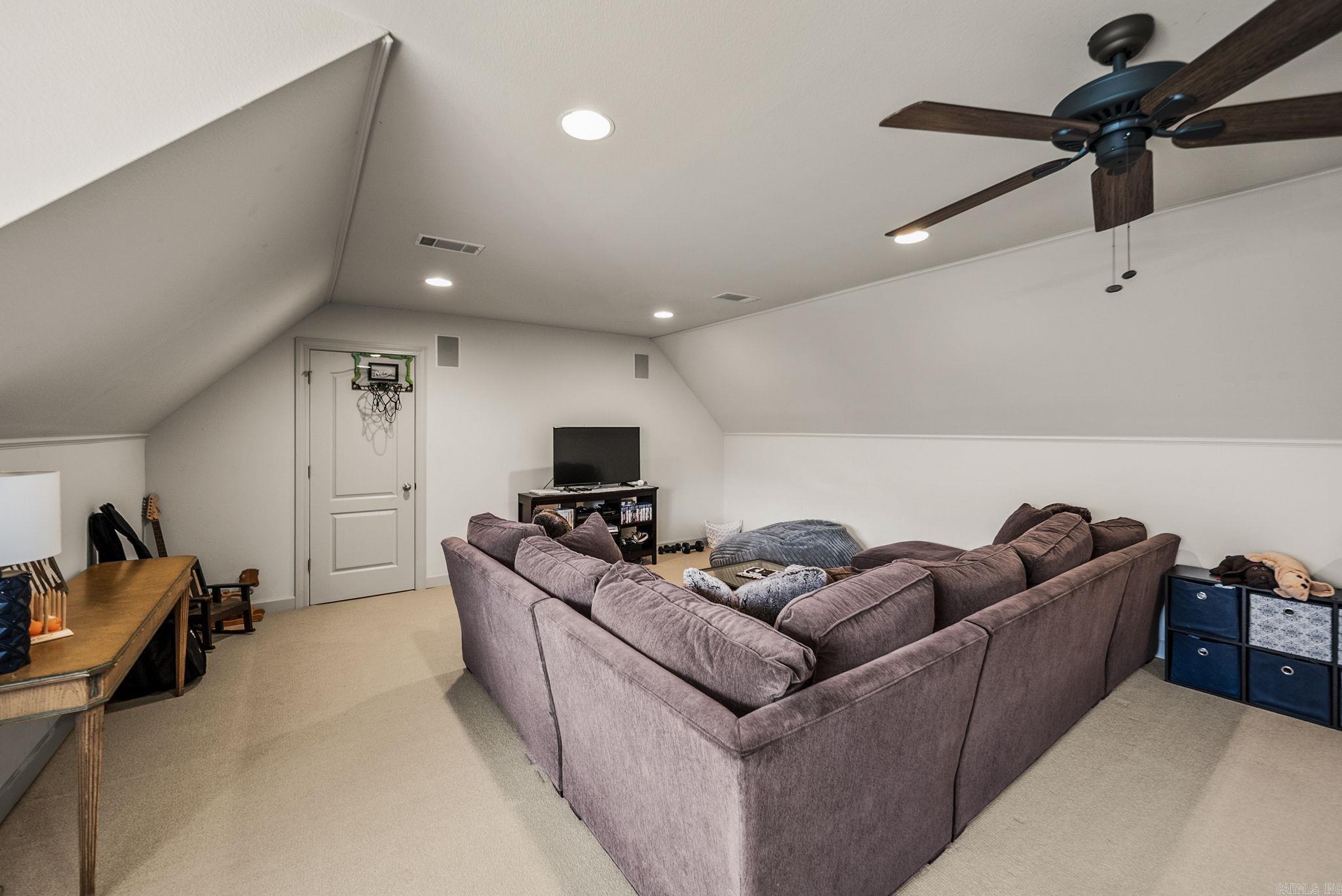 CHENAL VALLEY MARGEUAX - Residential