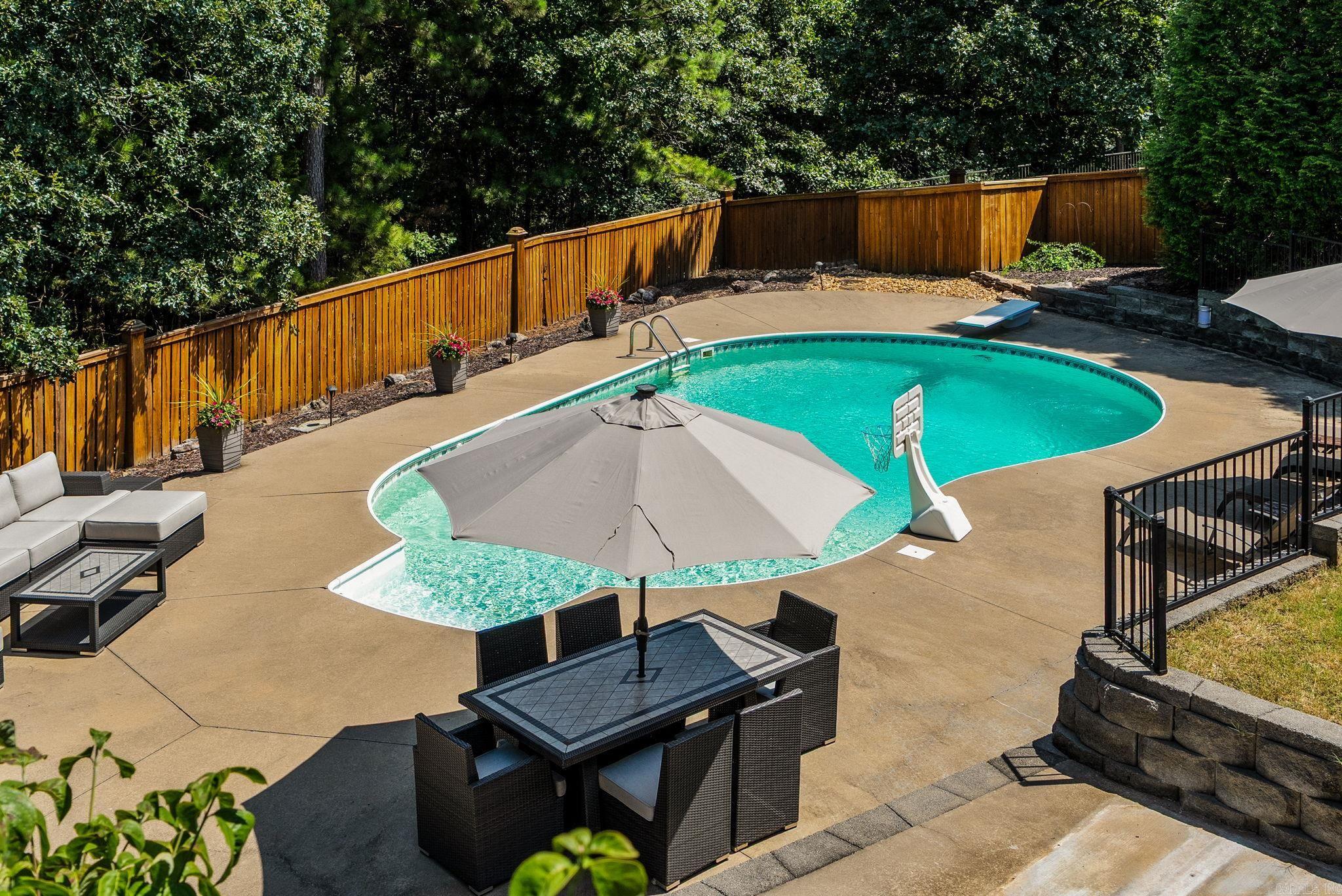 CHENAL VALLEY MARGEUAX - Residential