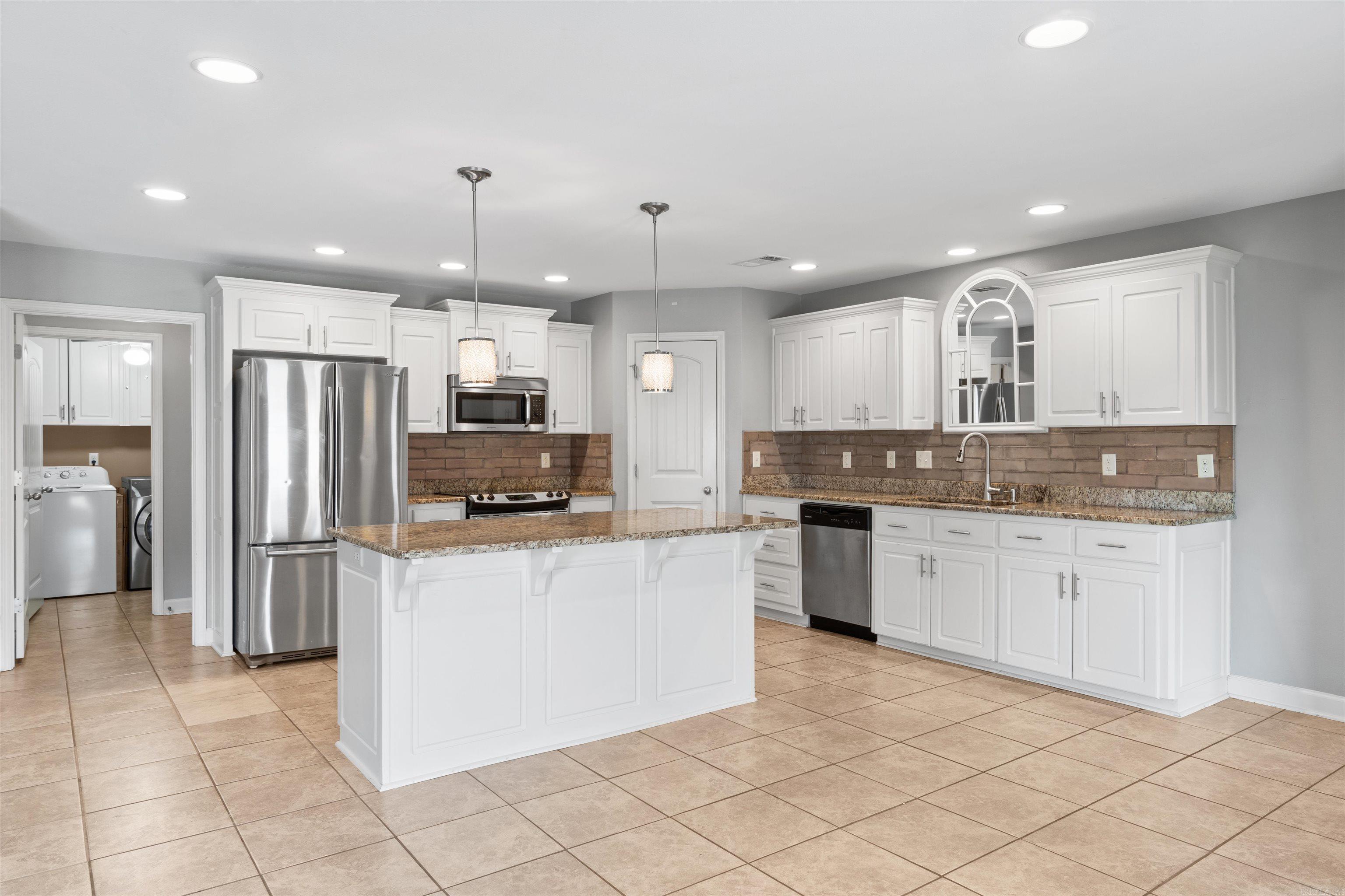 BASE MEADOWS ADDN - Residential