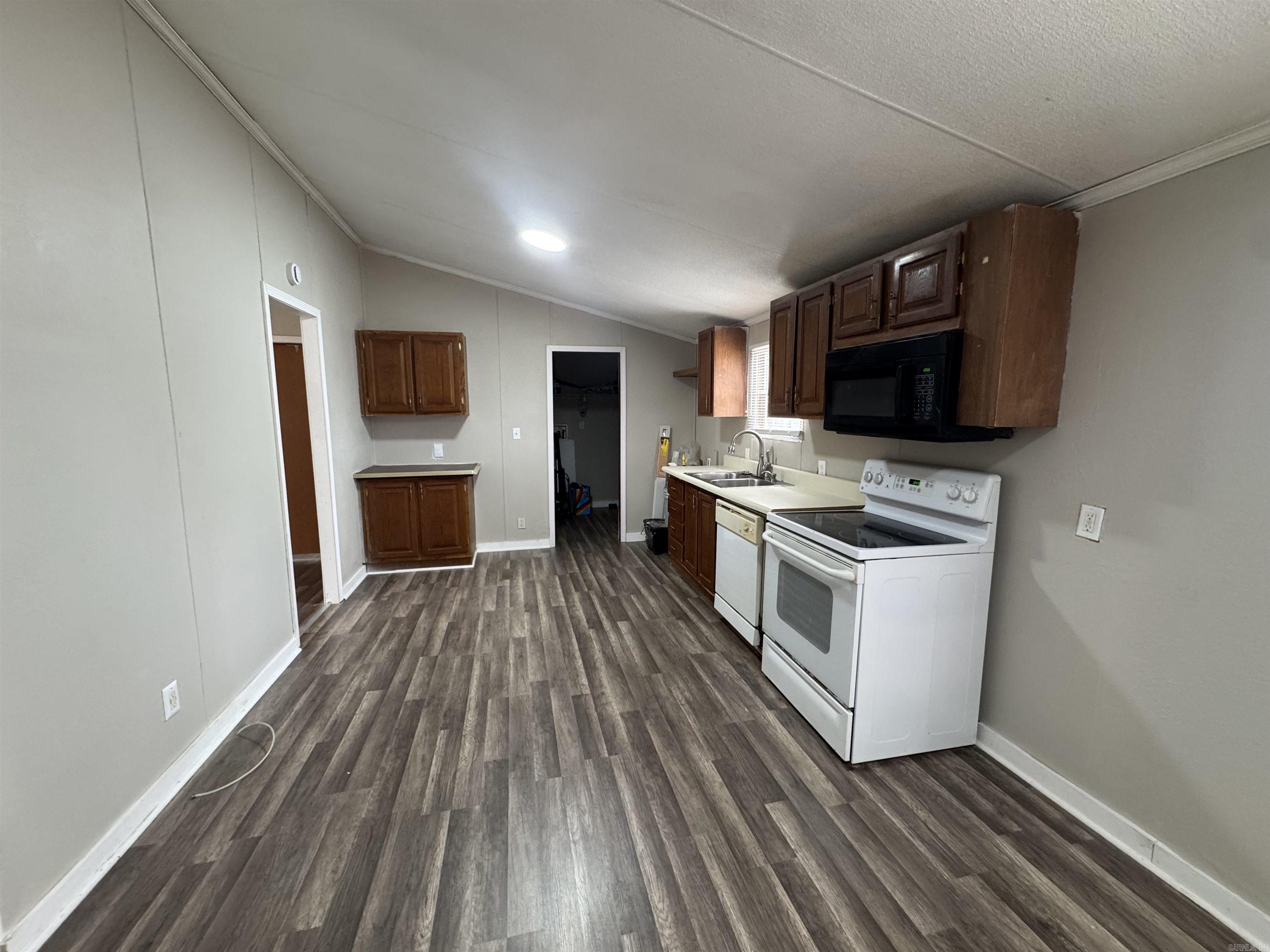 BLACK OAK - Residential