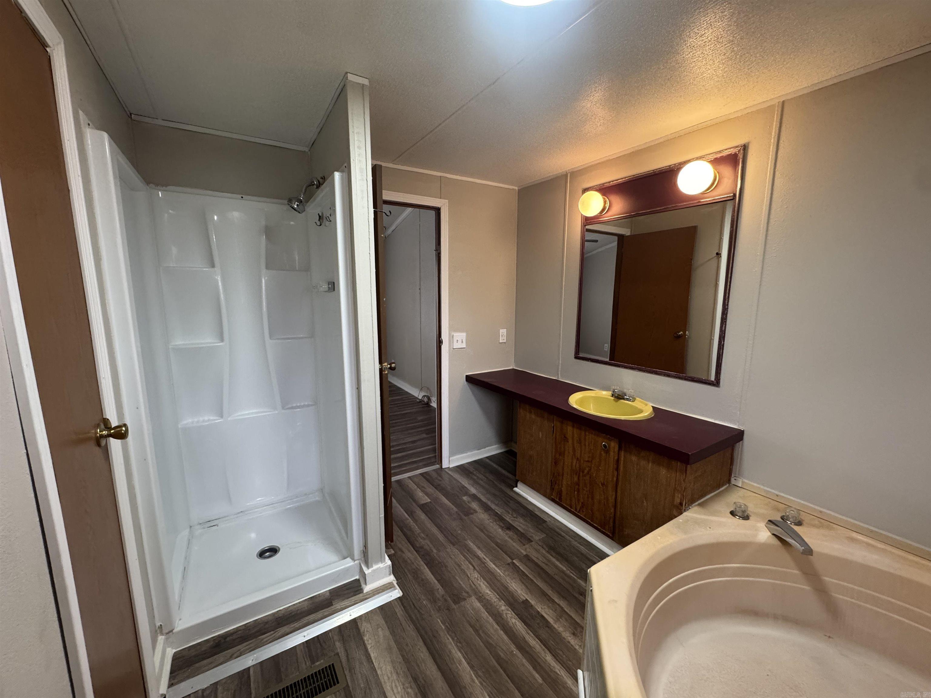 BLACK OAK - Residential