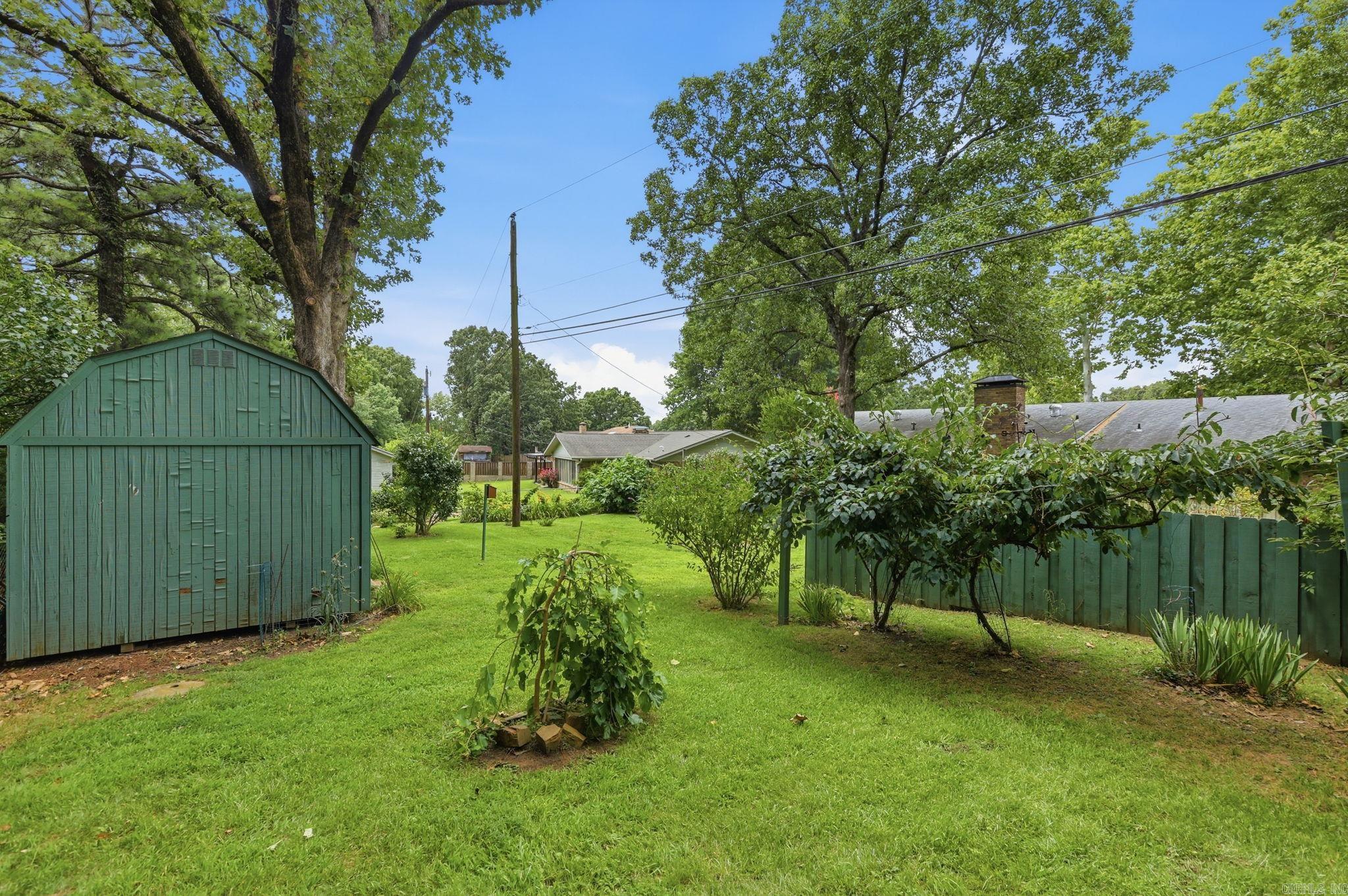 LAKEWOOD - Residential