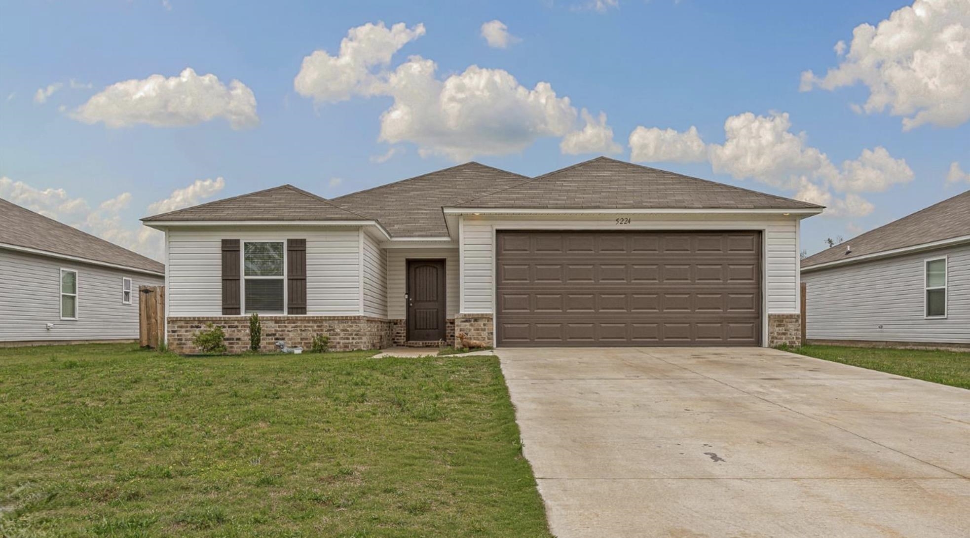 3 Bedroom/2 Bathroom like new home. It is move- in ready, built in 2023 with only one owner. The eat- in kitchen features a breakfast bar and pantry. The primary suite has good storage with a linen closet and a large walk-in closet. Step outside to a covered back porch with a privacy fence. Location is convenient to the college, hospital and hilltop area.