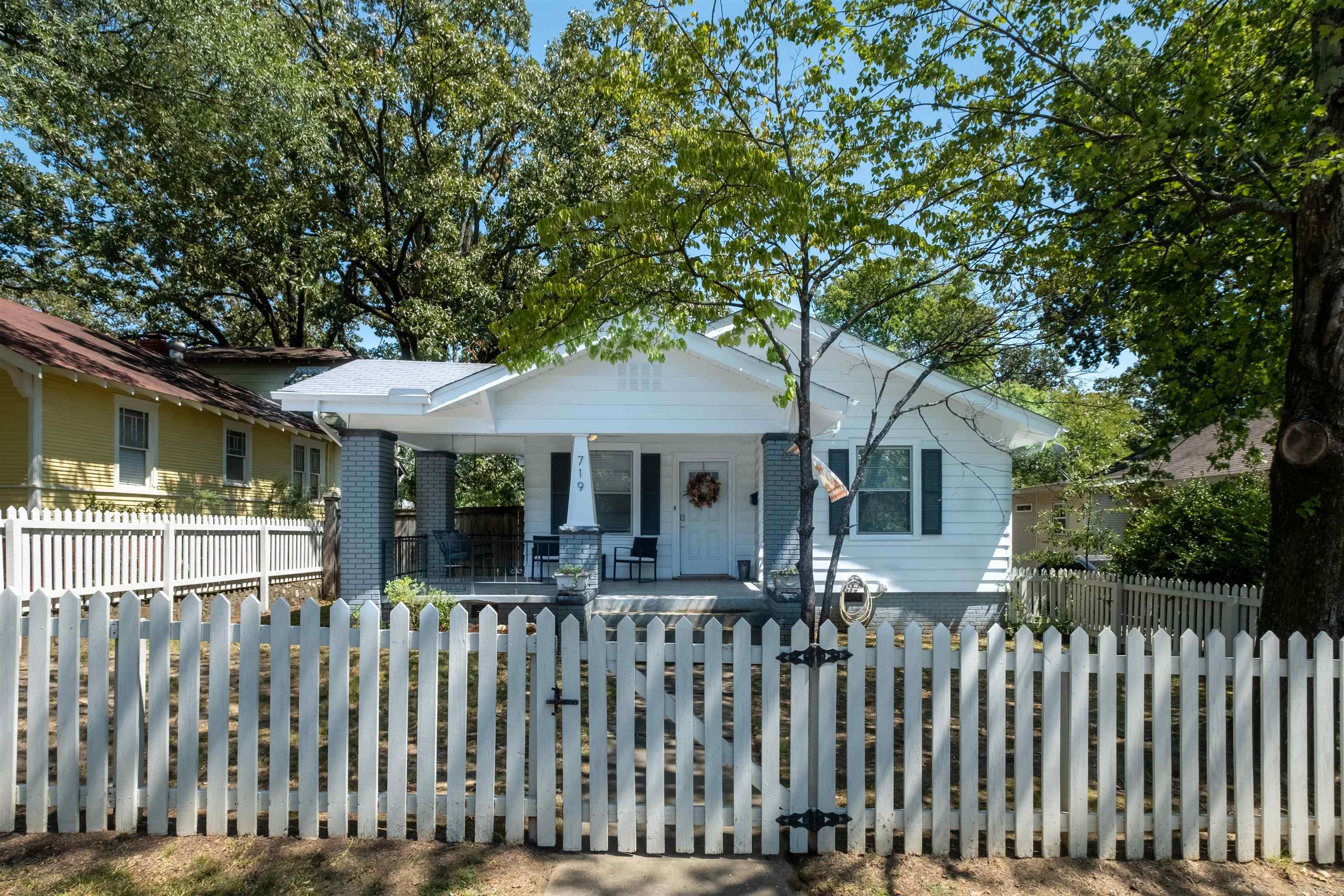 PULASKI HEIGHTS - Residential