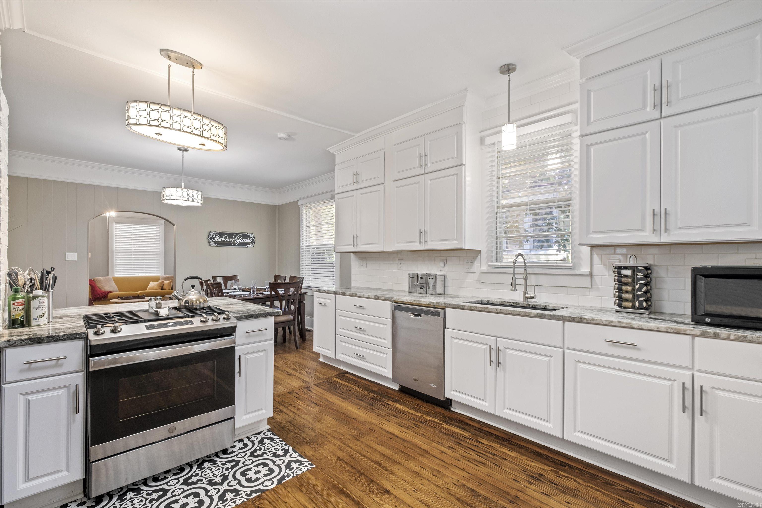 PULASKI HEIGHTS - Residential