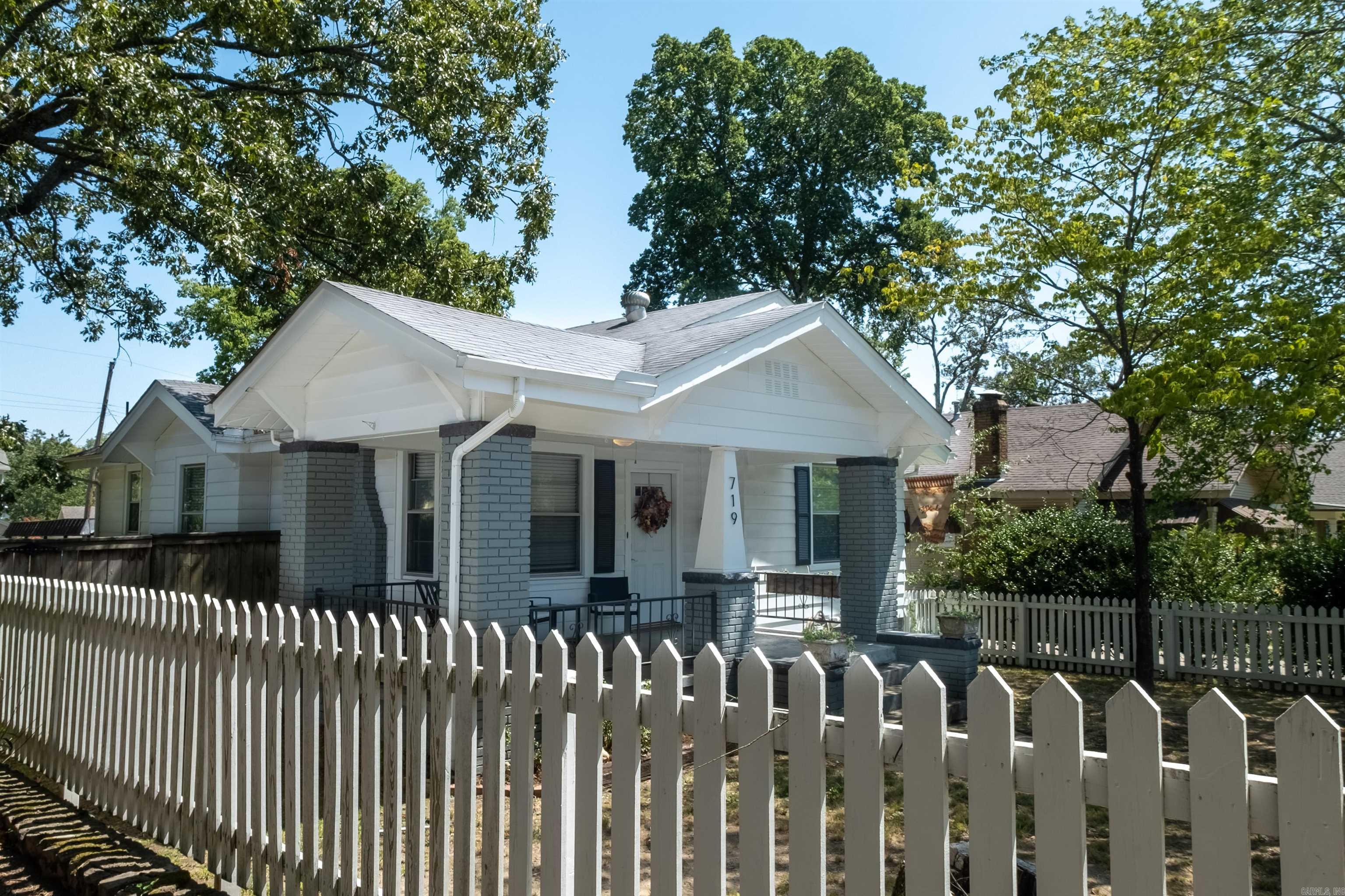 PULASKI HEIGHTS - Residential