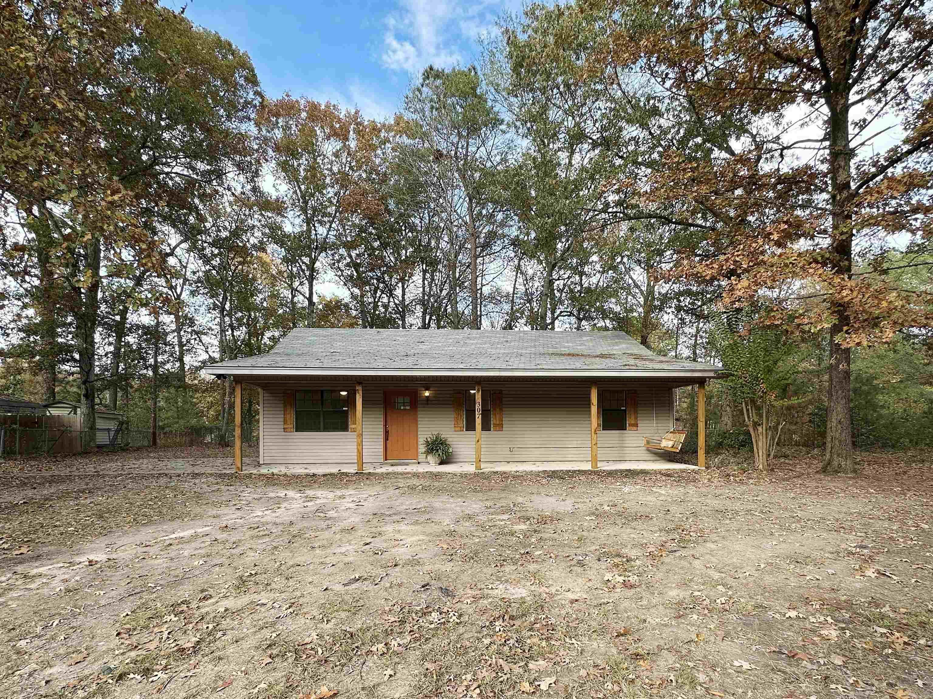 This home is perfect for a family, new paint, new floors, light fixtures, completely updated, new stove and dishwasher. Gorgeous Quartz countertops in kitchen. You can sit on your porch and watch the sunset. Nothing left to do but move in and enjoy your new home!!!!