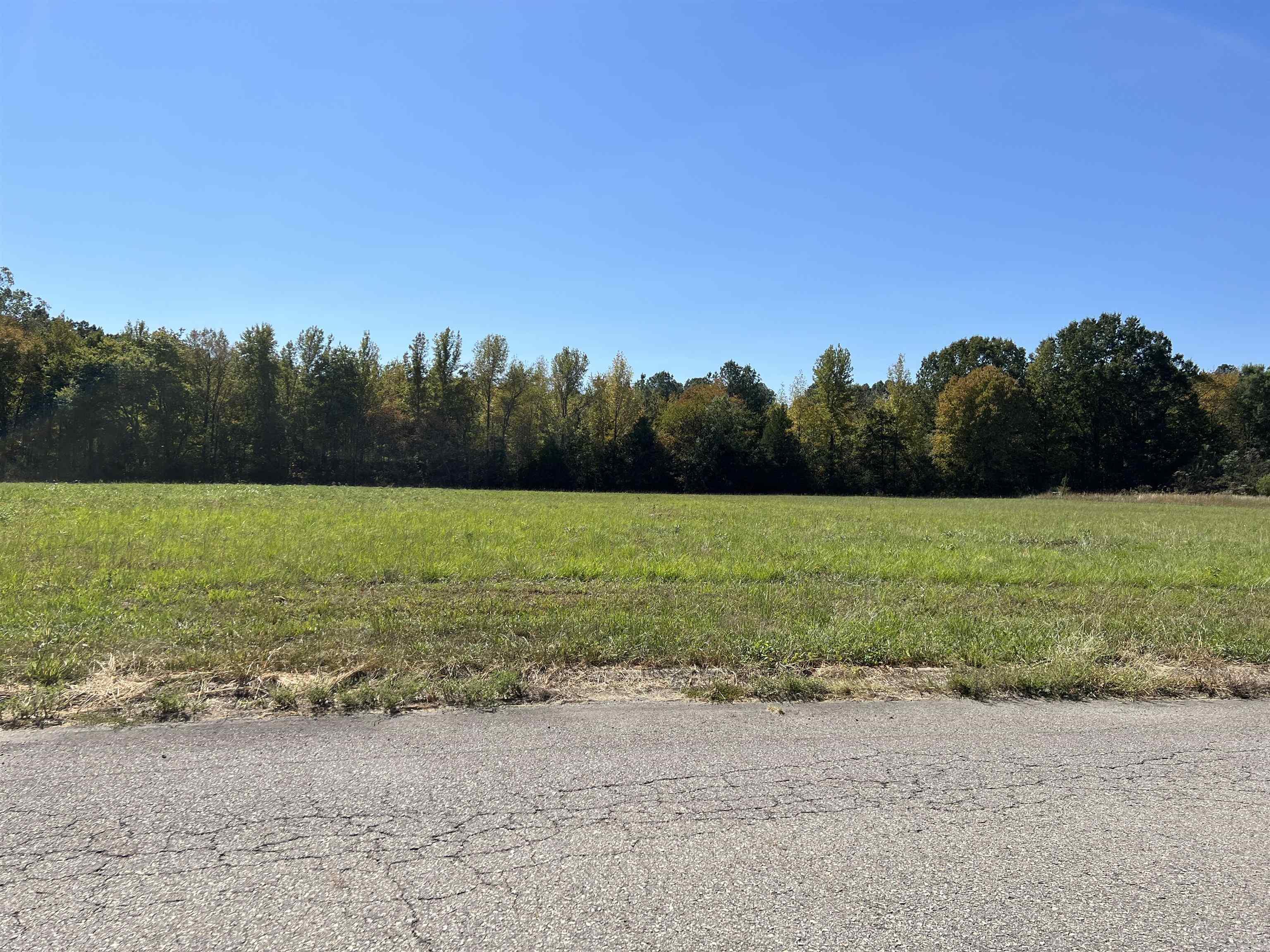 Zoned C2 Commercial.  All mineral rights convey.  Easy Access to interstate 67/167.  All city utilities are in place including city sewer.  Lots leveled and cleared.  Curbs & gutters.