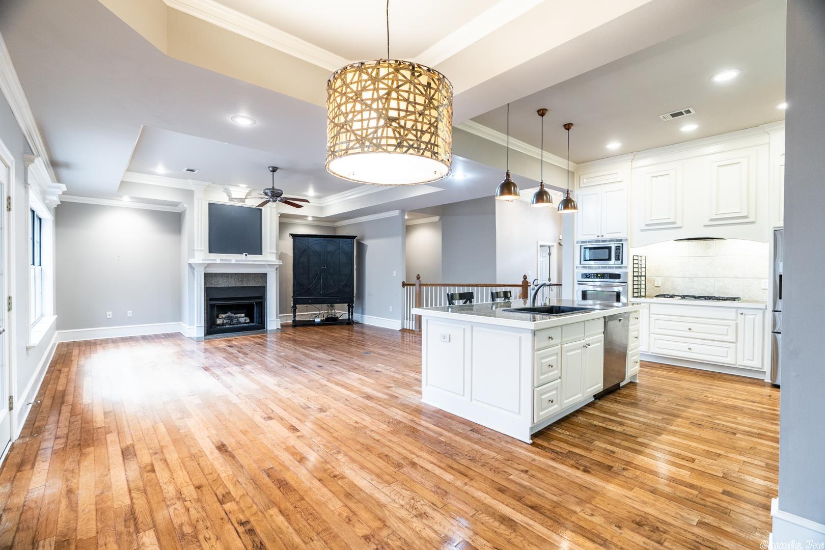 CARRIAGE CREEK - Residential