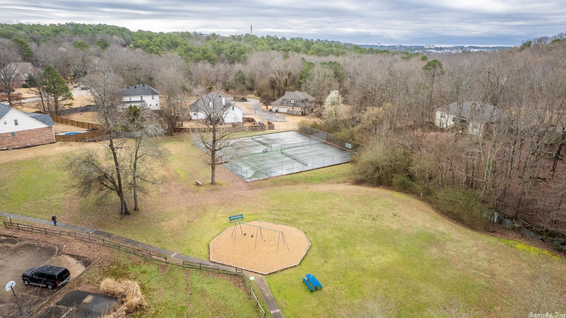 CARRIAGE CREEK - Residential