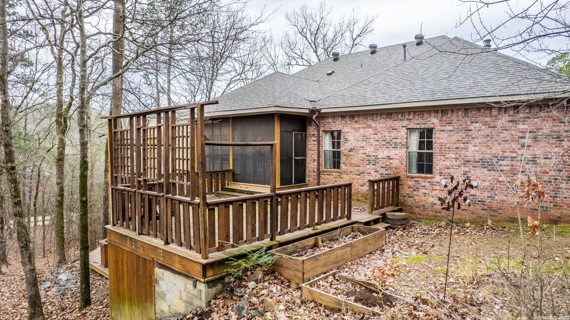 CARRIAGE CREEK - Residential