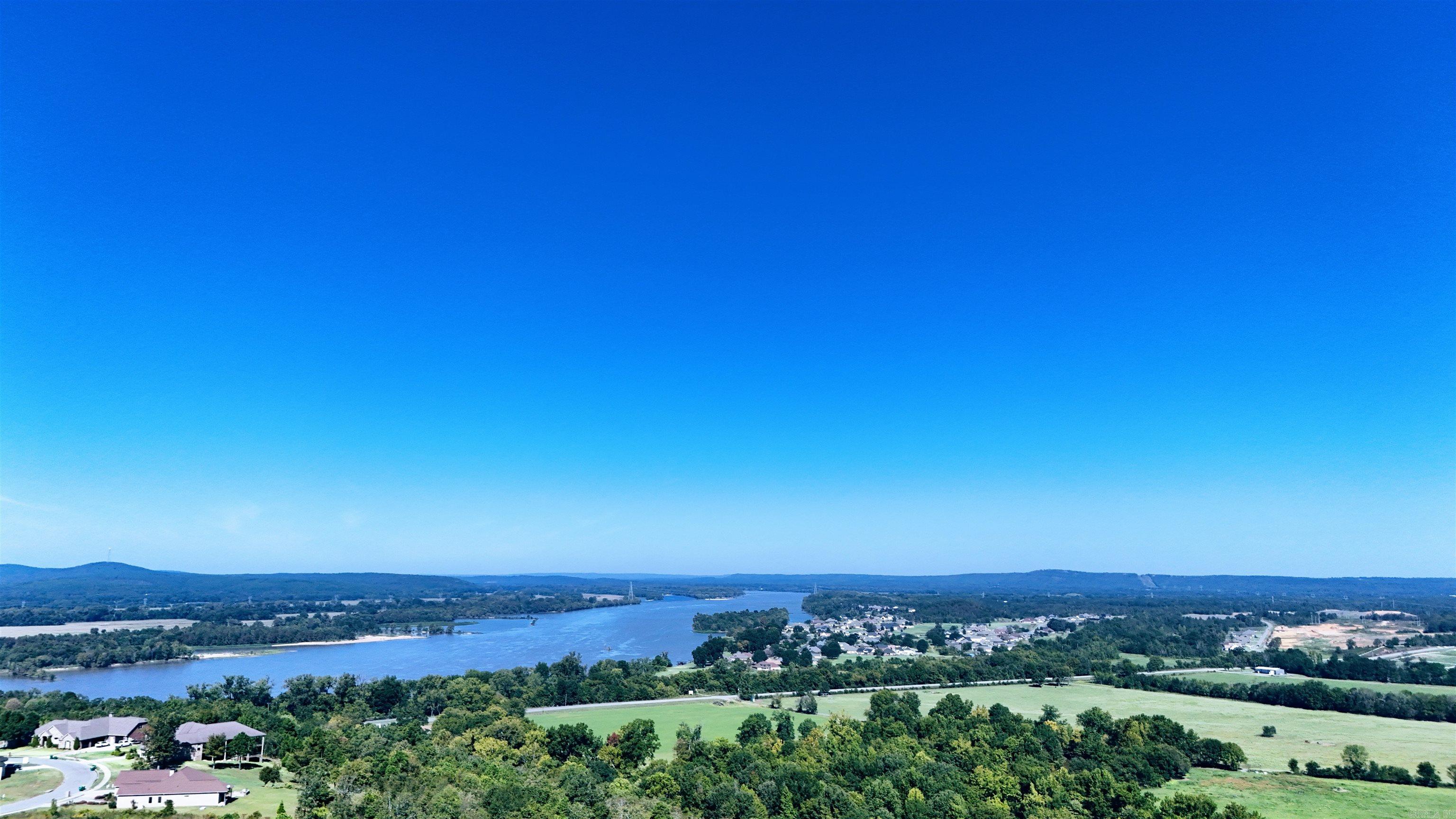 MOUNTAIN CREST ESTATES - Land