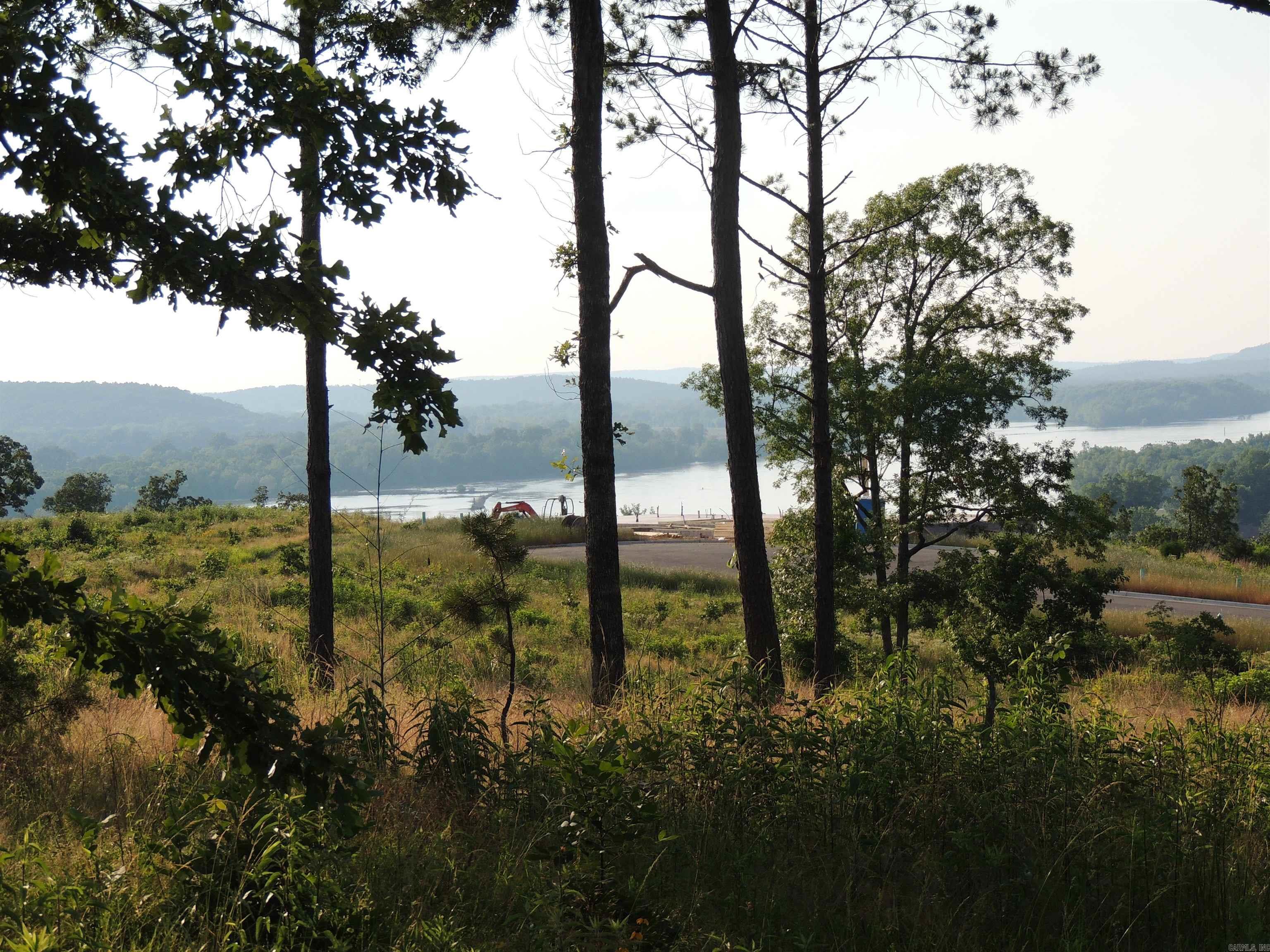 MOUNTAIN CREST ESTATES - Land