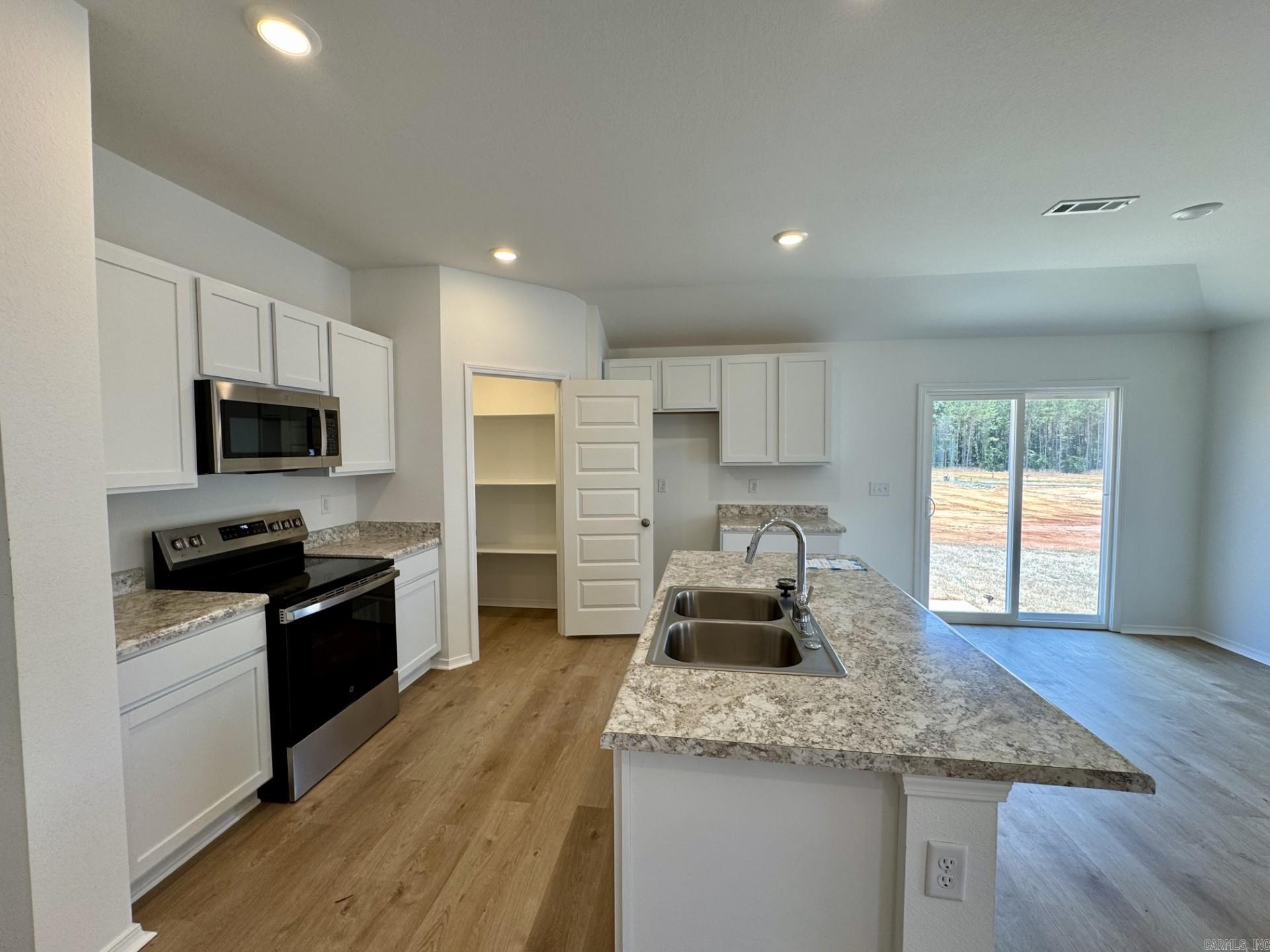 THE MEADOWS - Residential