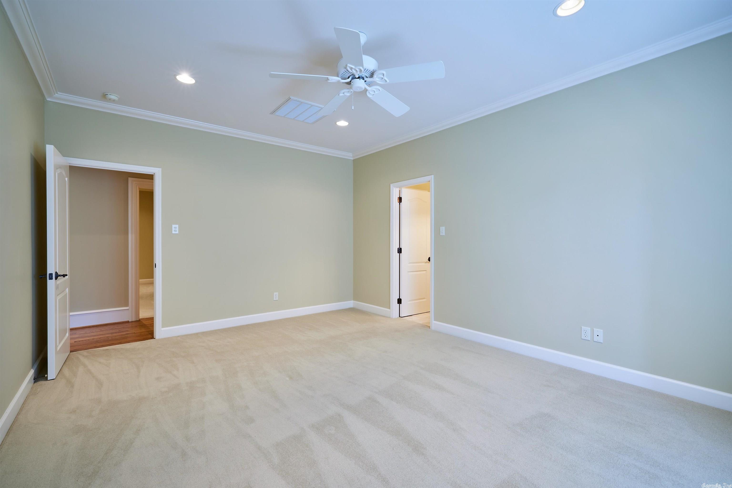 CHENAL VALLEY SOLOGNE CIRCLE - Residential