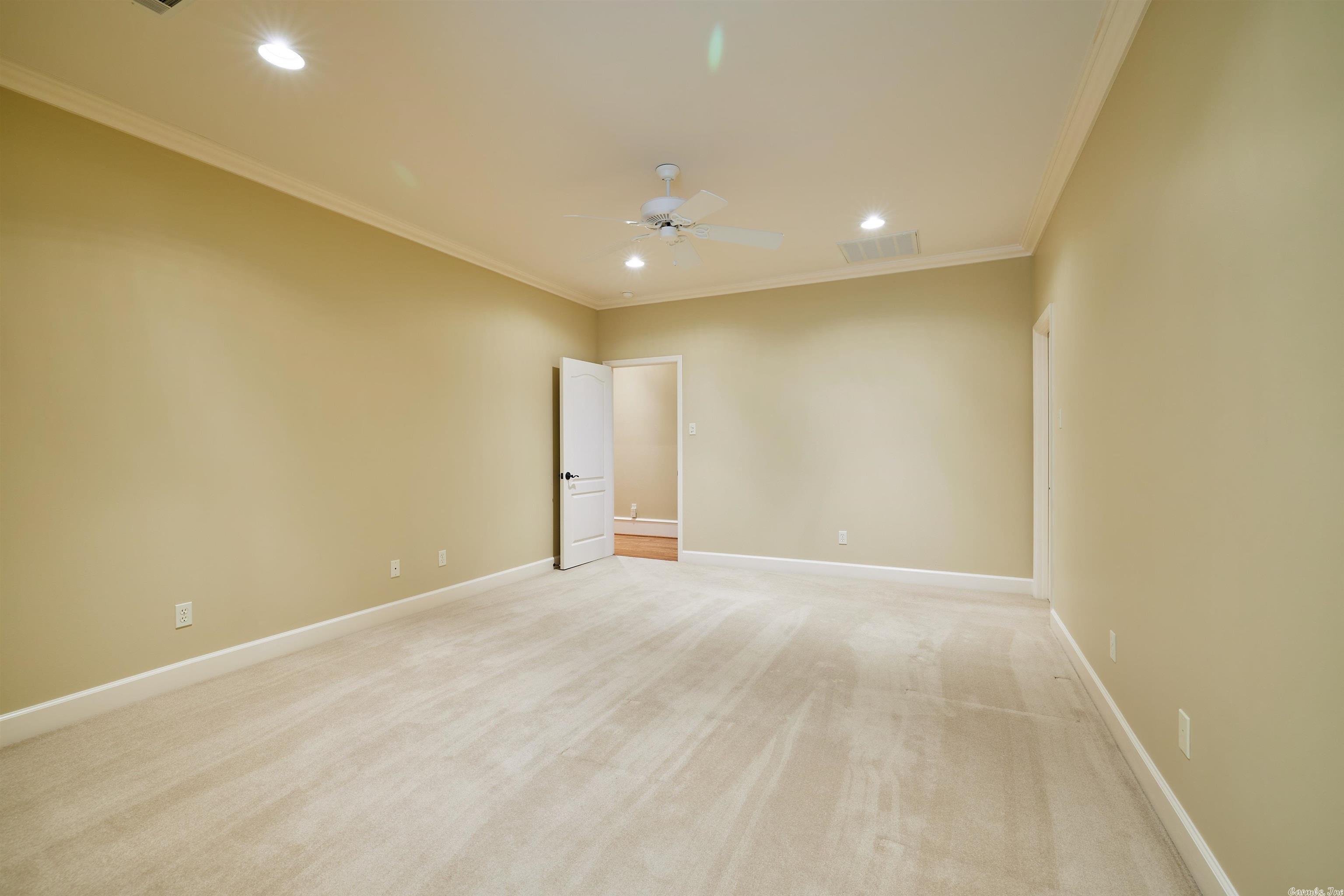 CHENAL VALLEY SOLOGNE CIRCLE - Residential