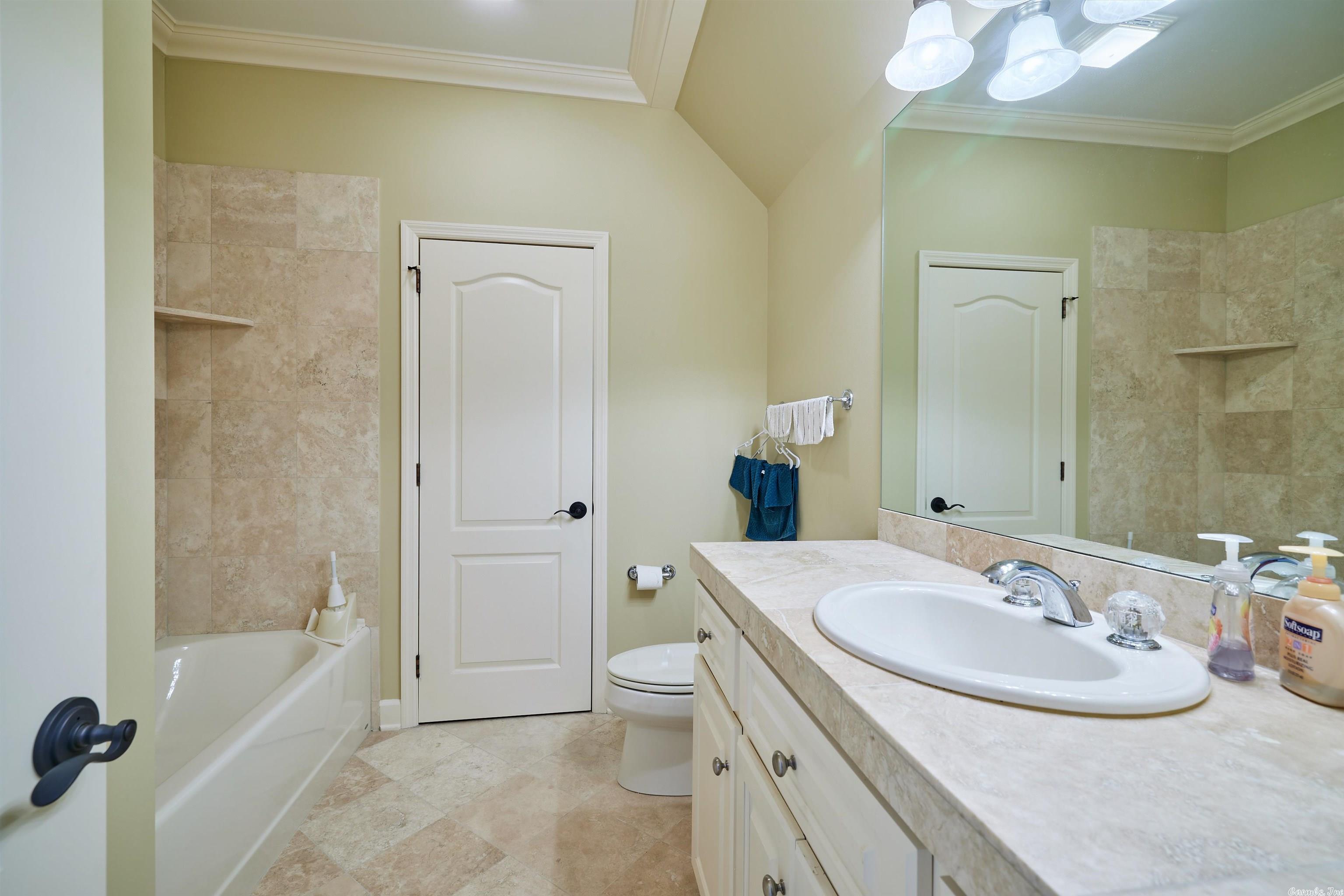 CHENAL VALLEY SOLOGNE CIRCLE - Residential