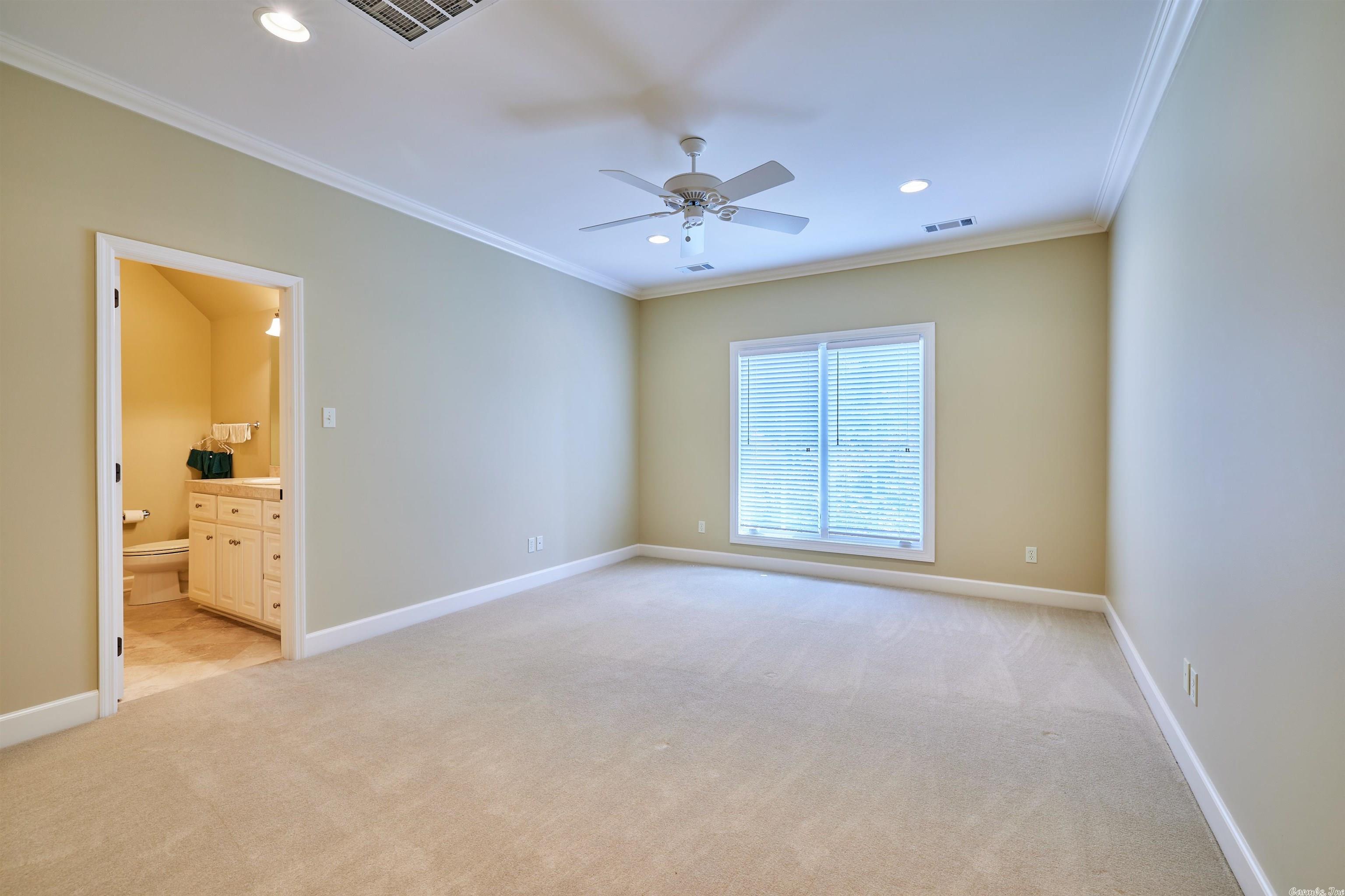 CHENAL VALLEY SOLOGNE CIRCLE - Residential