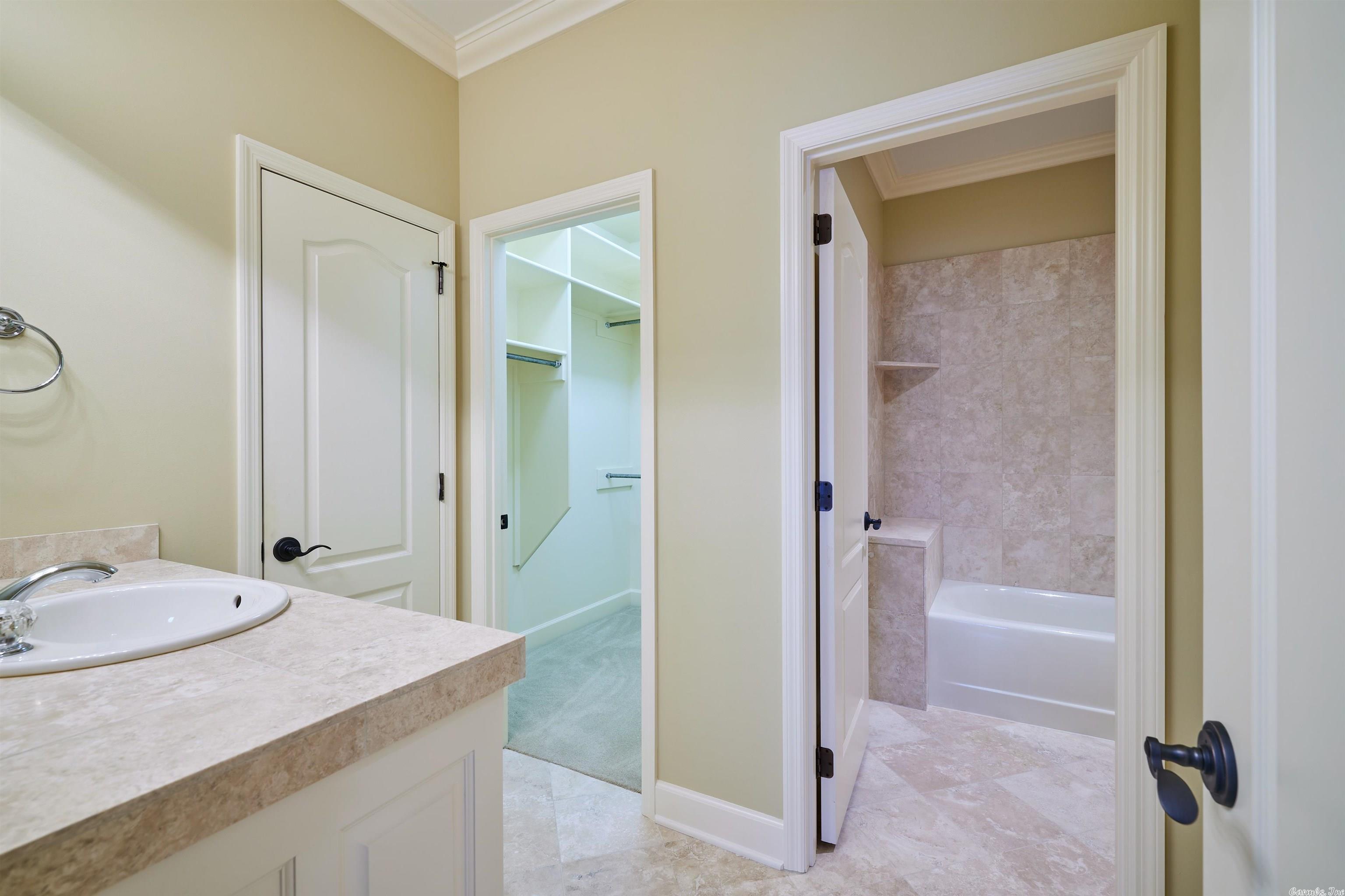 CHENAL VALLEY SOLOGNE CIRCLE - Residential