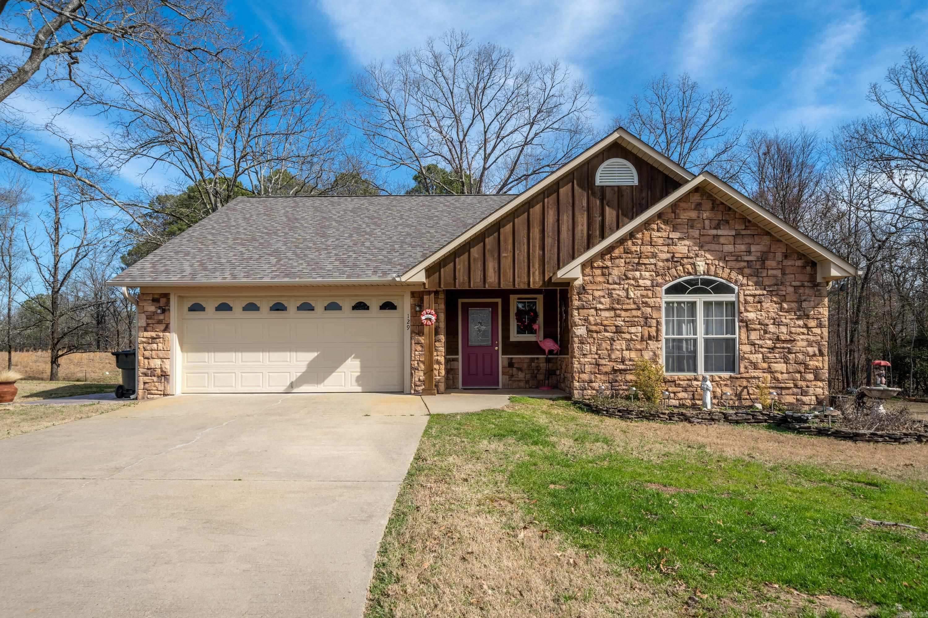WOODLANDS EDGE - Residential