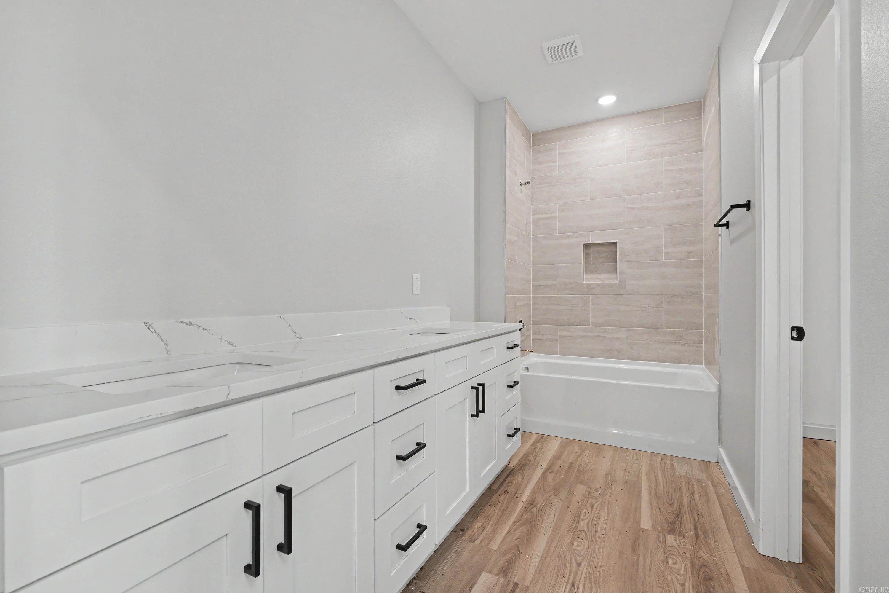 WALNUT VALLEY - Residential