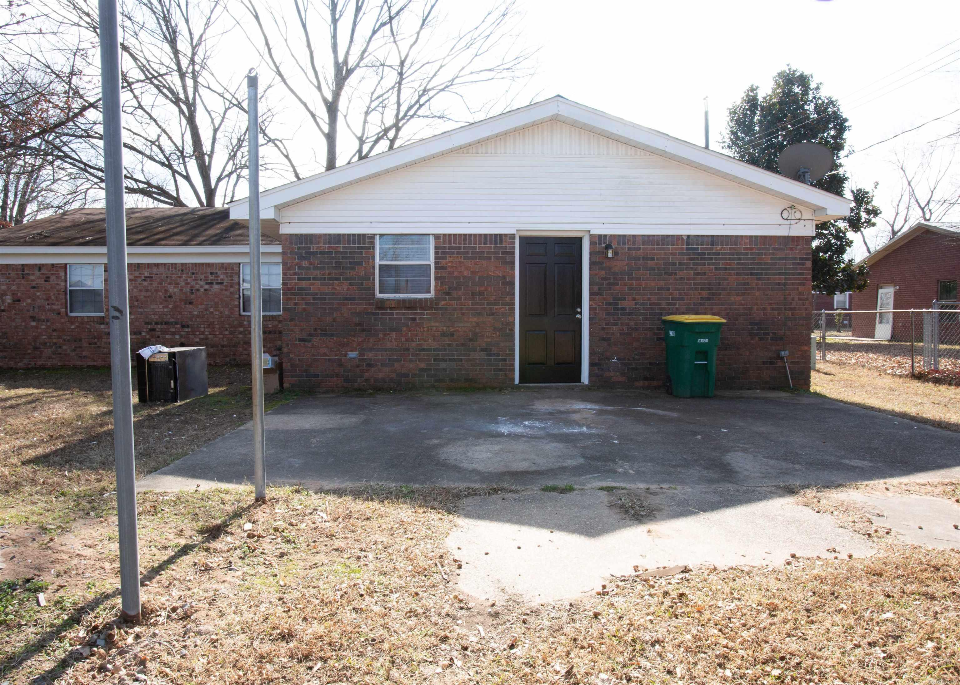 DELTA LAWN - Residential