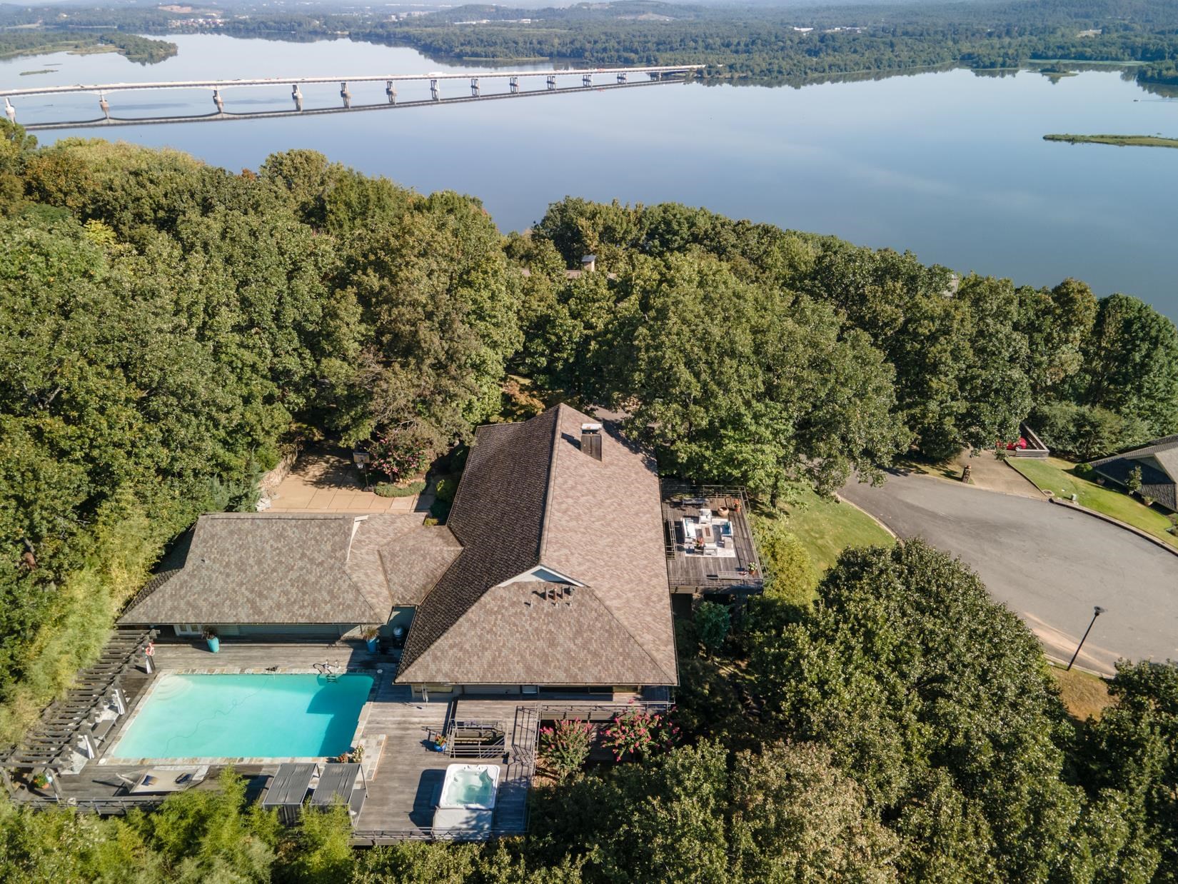 RIVERVIEW POINT - Residential
