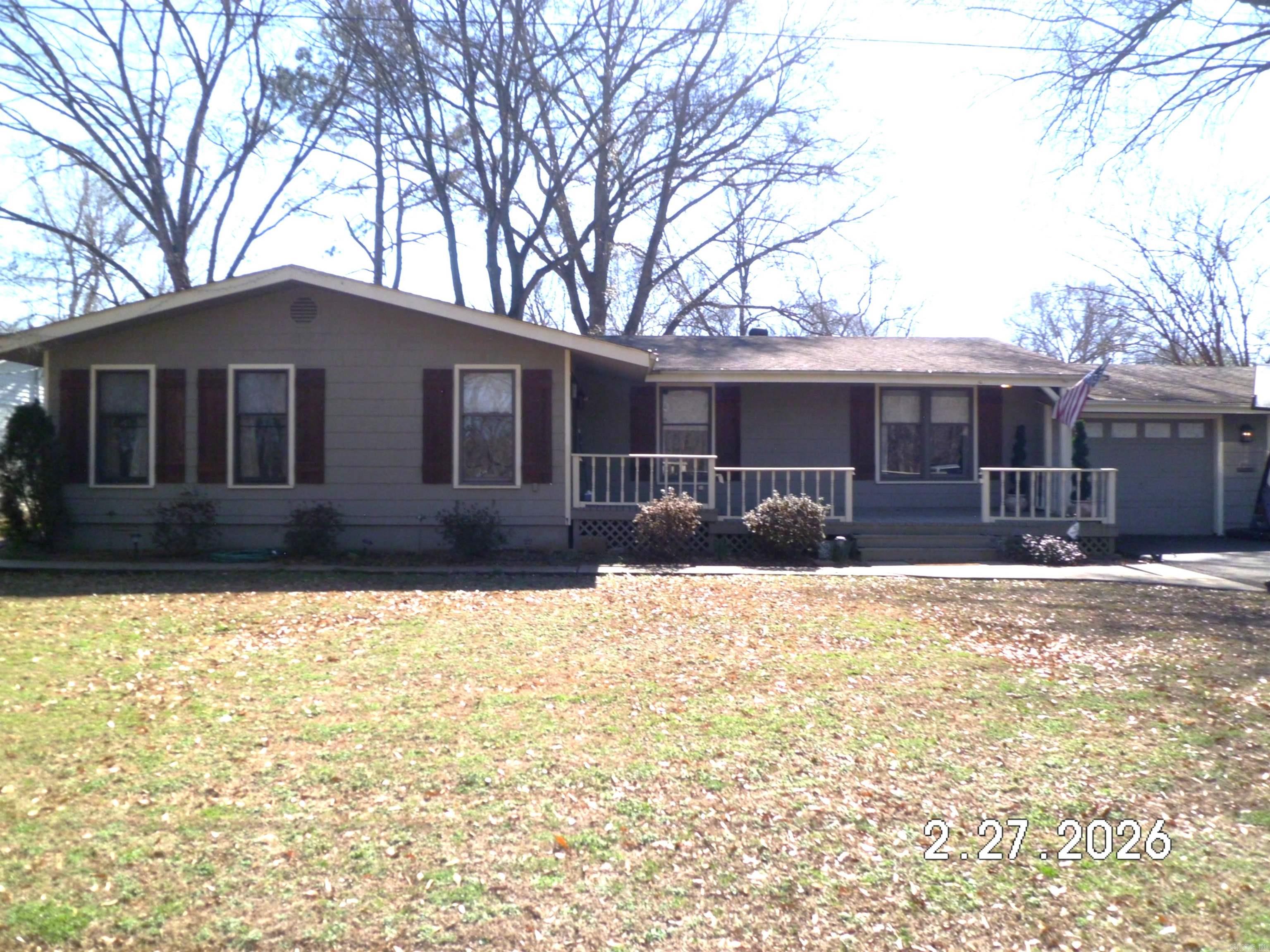 Wonderful RIVERFRONT home sitting on the banks of the LITTLE RED RIVER, home of world record trout. This nicely updated home features, 3 bedrooms, plus a bunk room, bonus room, 2 bathrooms, 2 large living spaces, nice spacious kitchen, rock fireplace, 2 car garage with extra work space, boat dock with slip, large shaded back yard leading to the river & so much more. The property has been on a rental program, and will be sold fully furnished except for a few family items. The listing boasts an extra river front lot and a lot across the street; all being sold together, acreage is approximate.