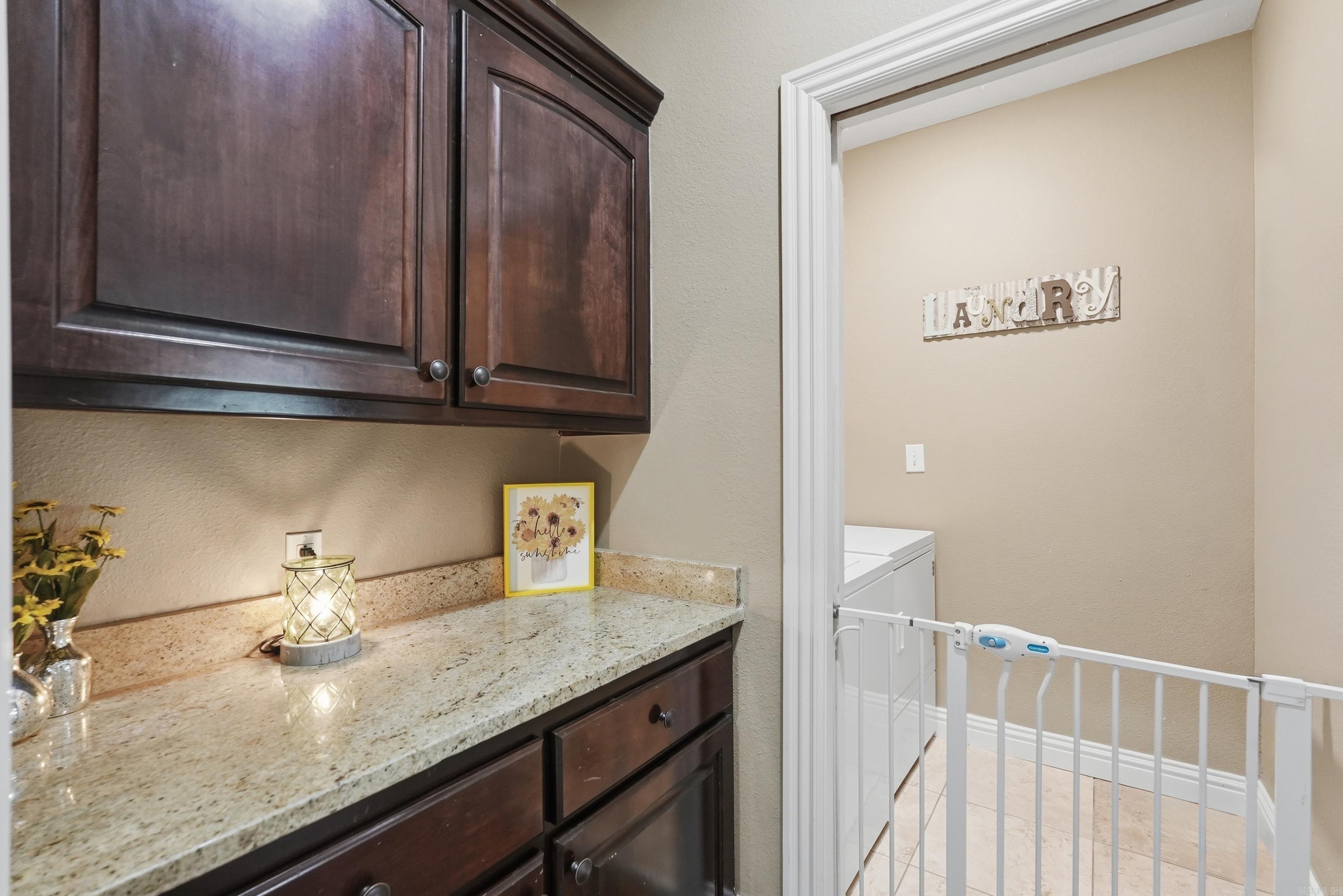 EAGLE MANOR - Residential