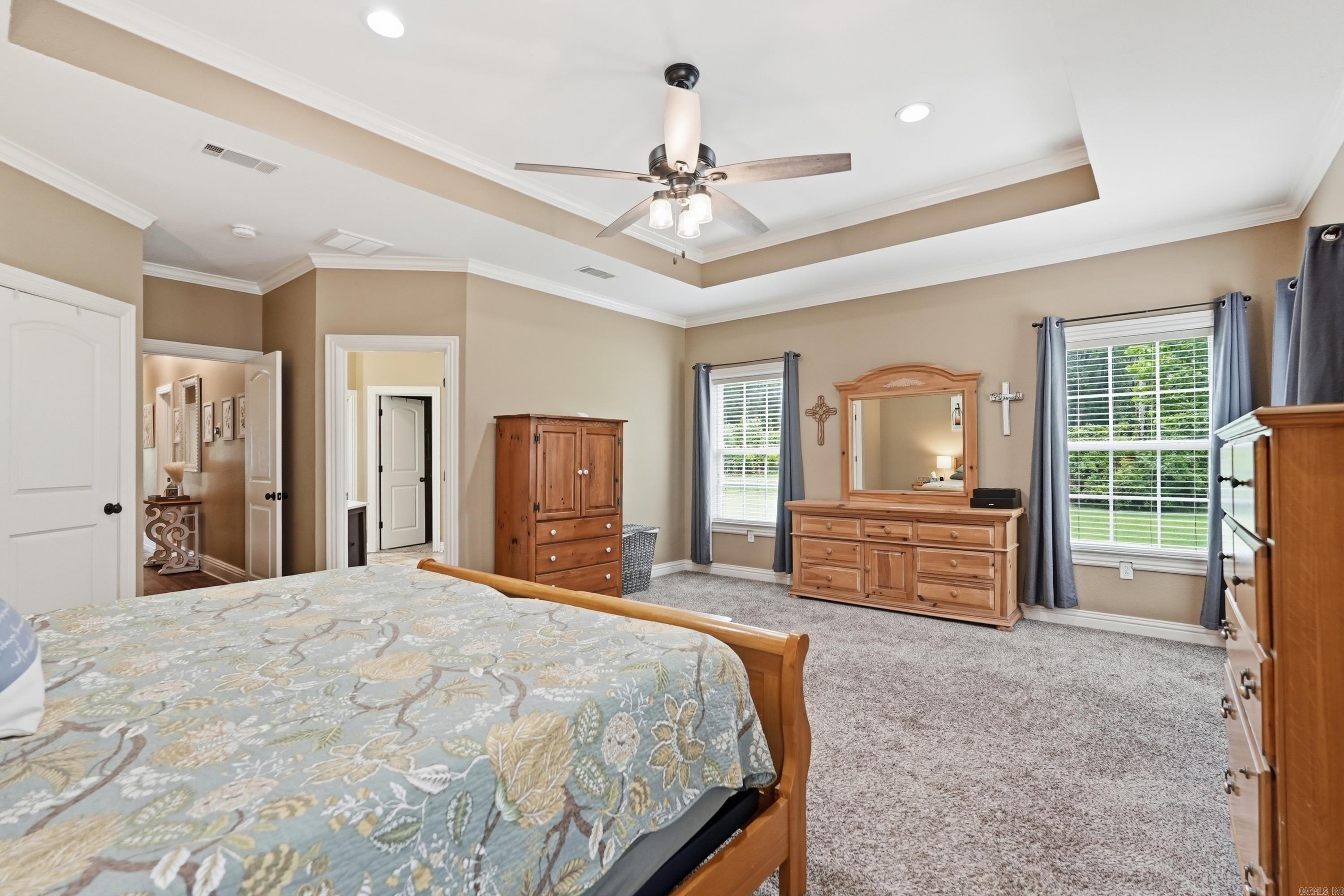 EAGLE MANOR - Residential