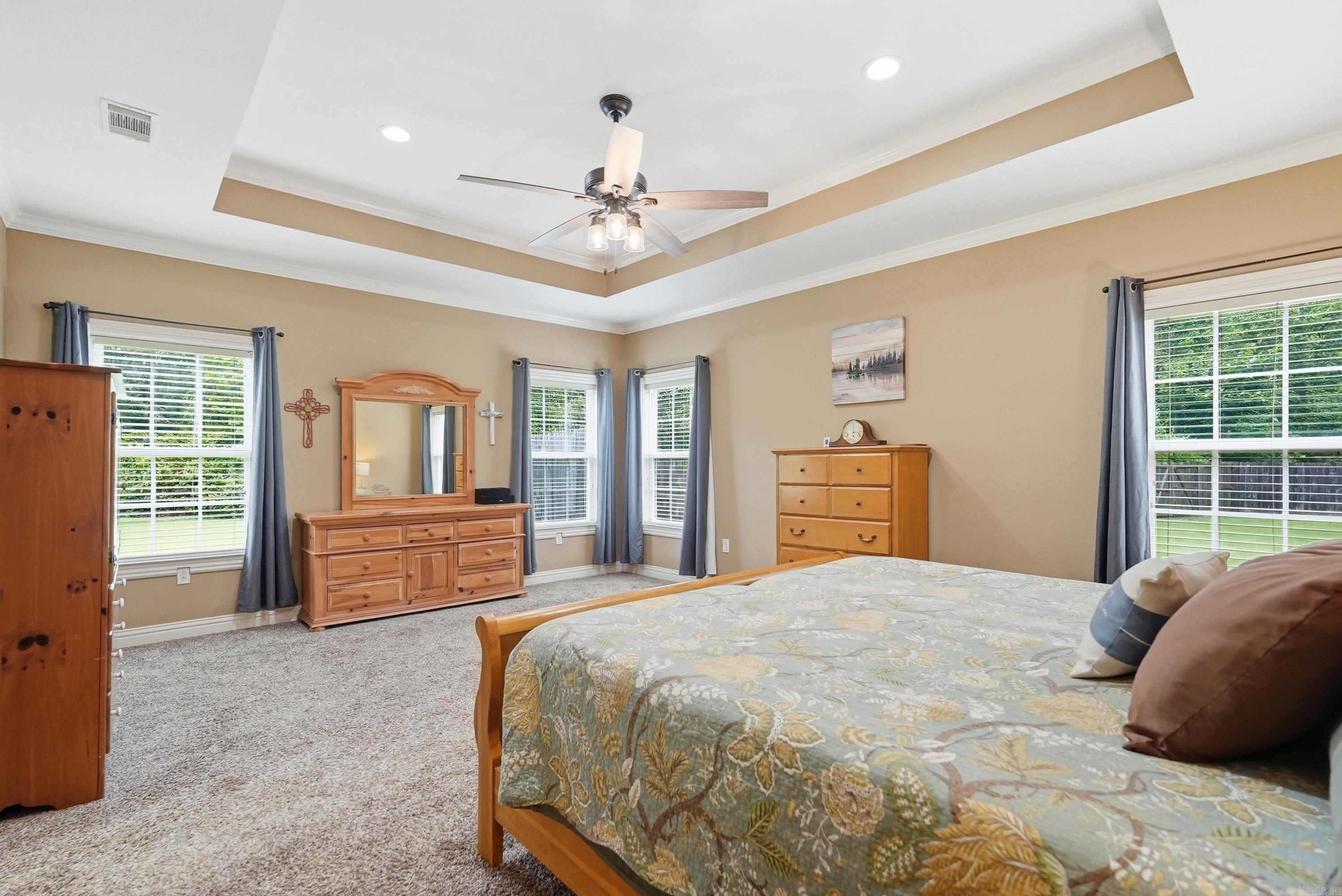 EAGLE MANOR - Residential