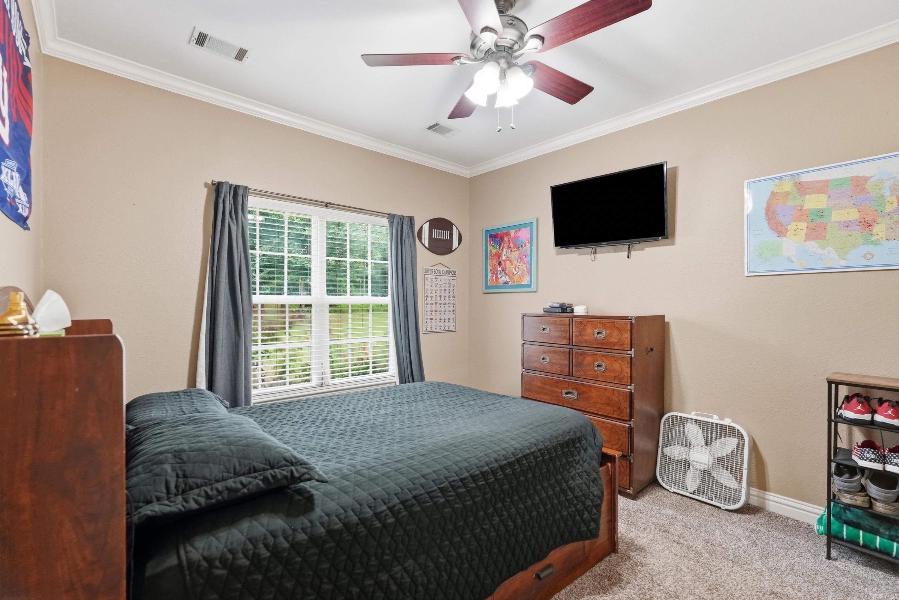 EAGLE MANOR - Residential