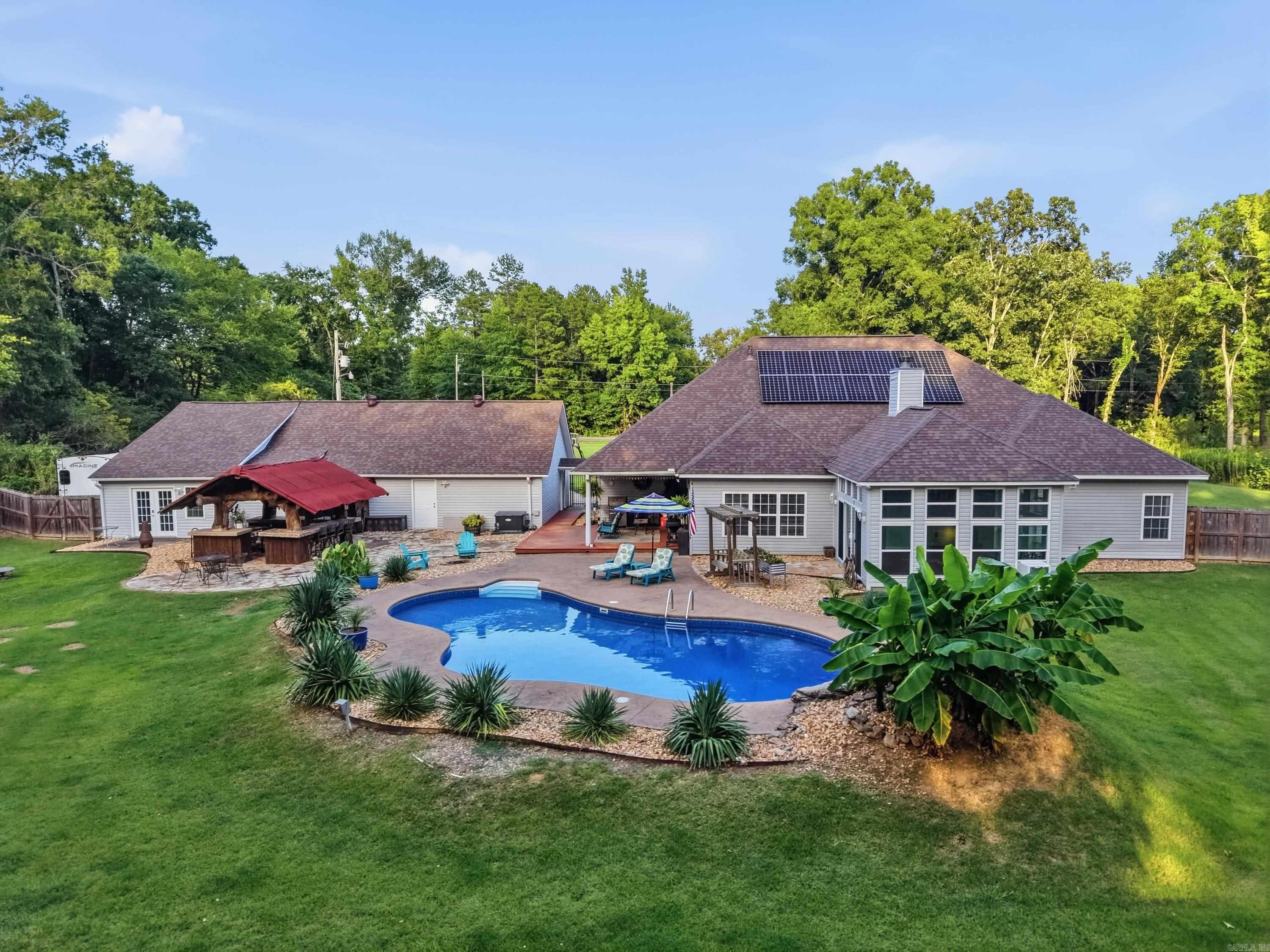 EAGLE MANOR - Residential