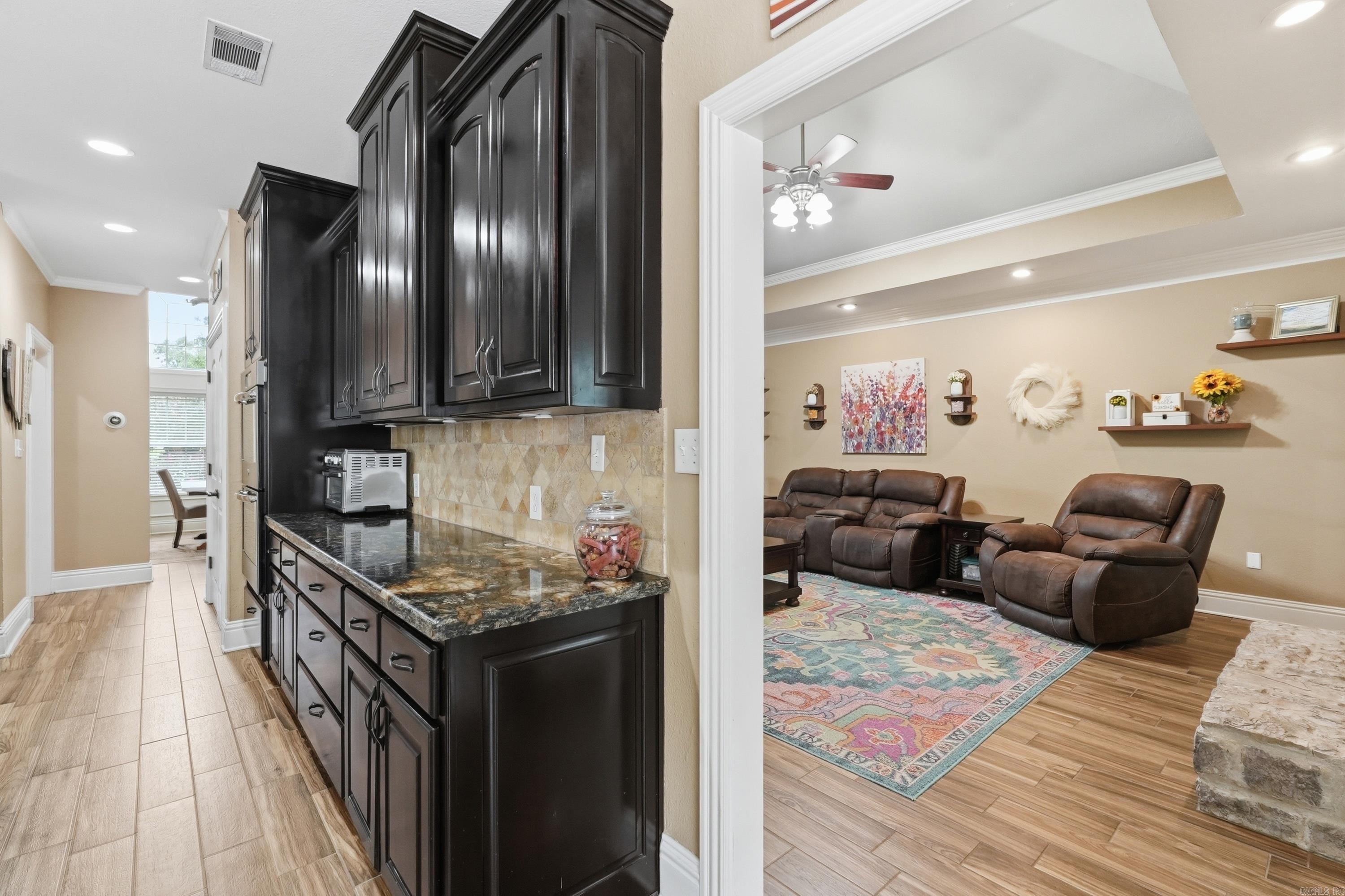 EAGLE MANOR - Residential