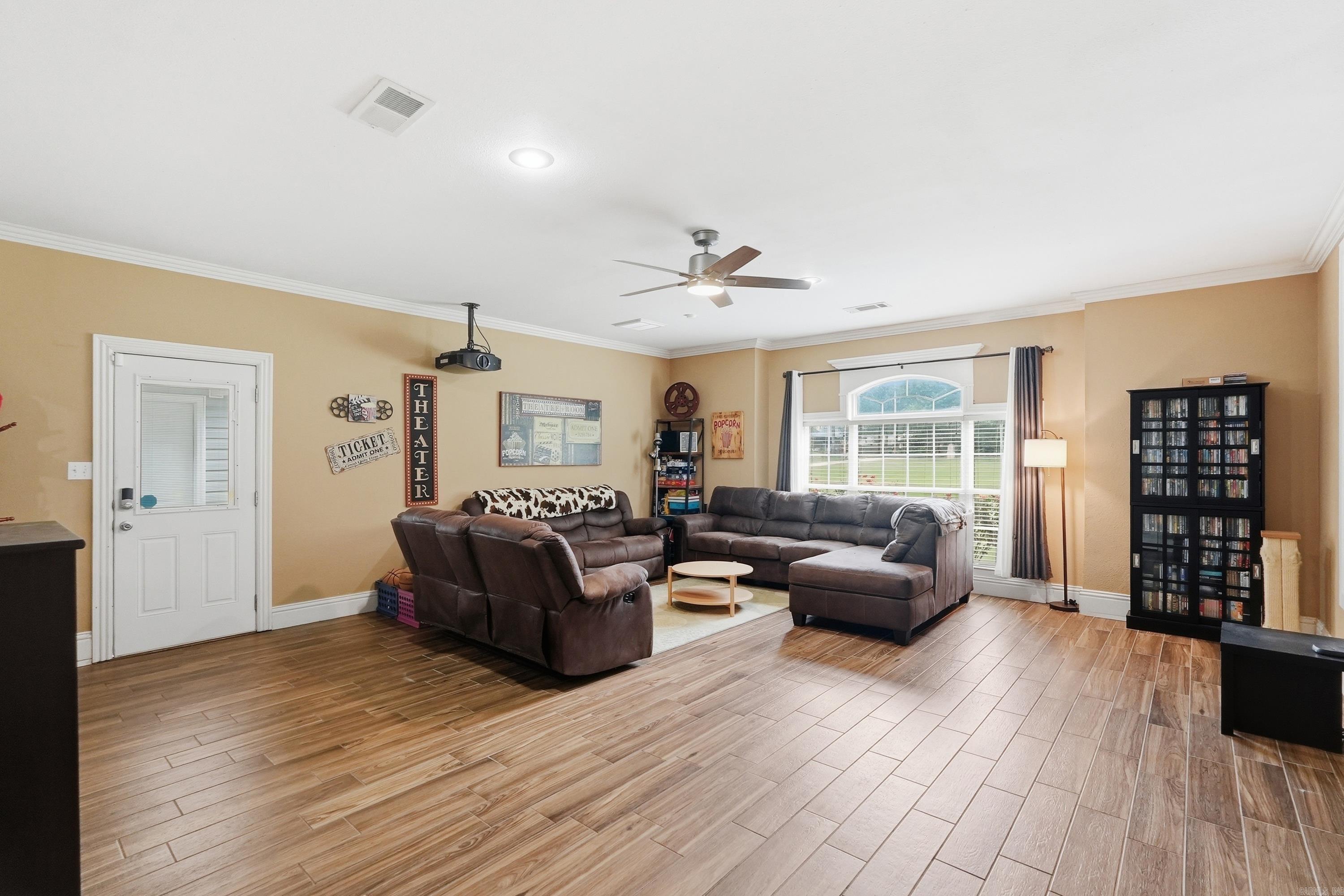 EAGLE MANOR - Residential