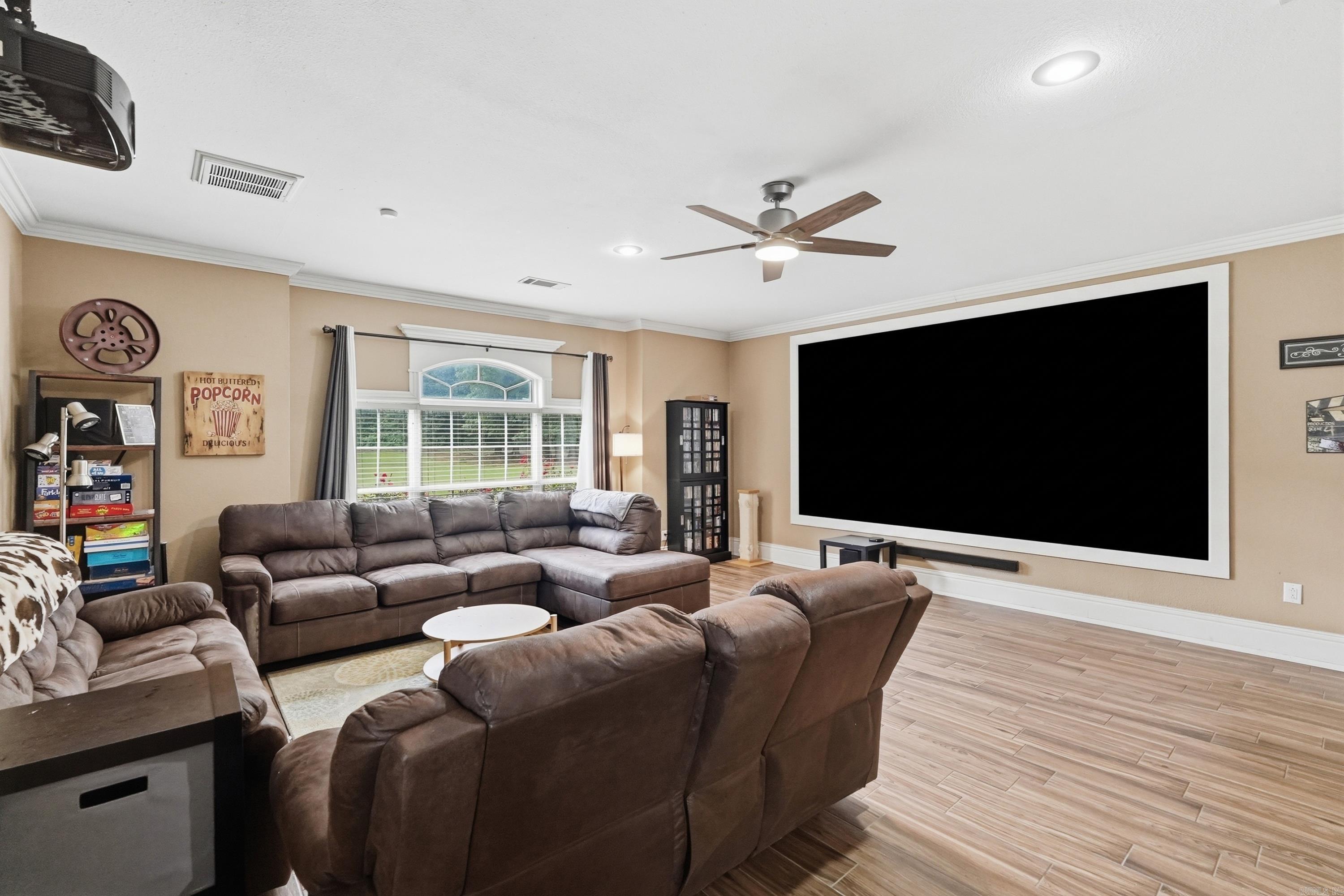 EAGLE MANOR - Residential
