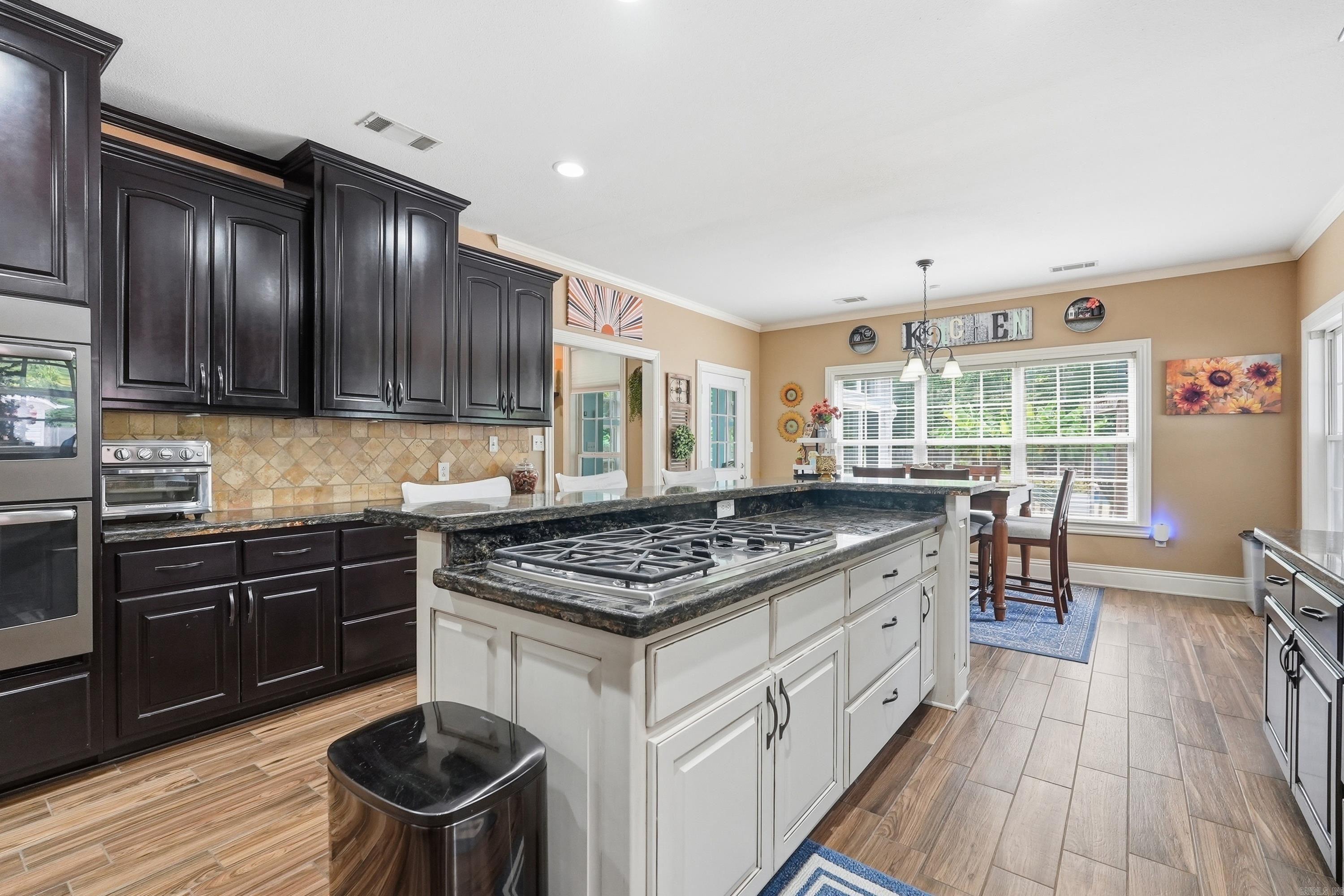 EAGLE MANOR - Residential