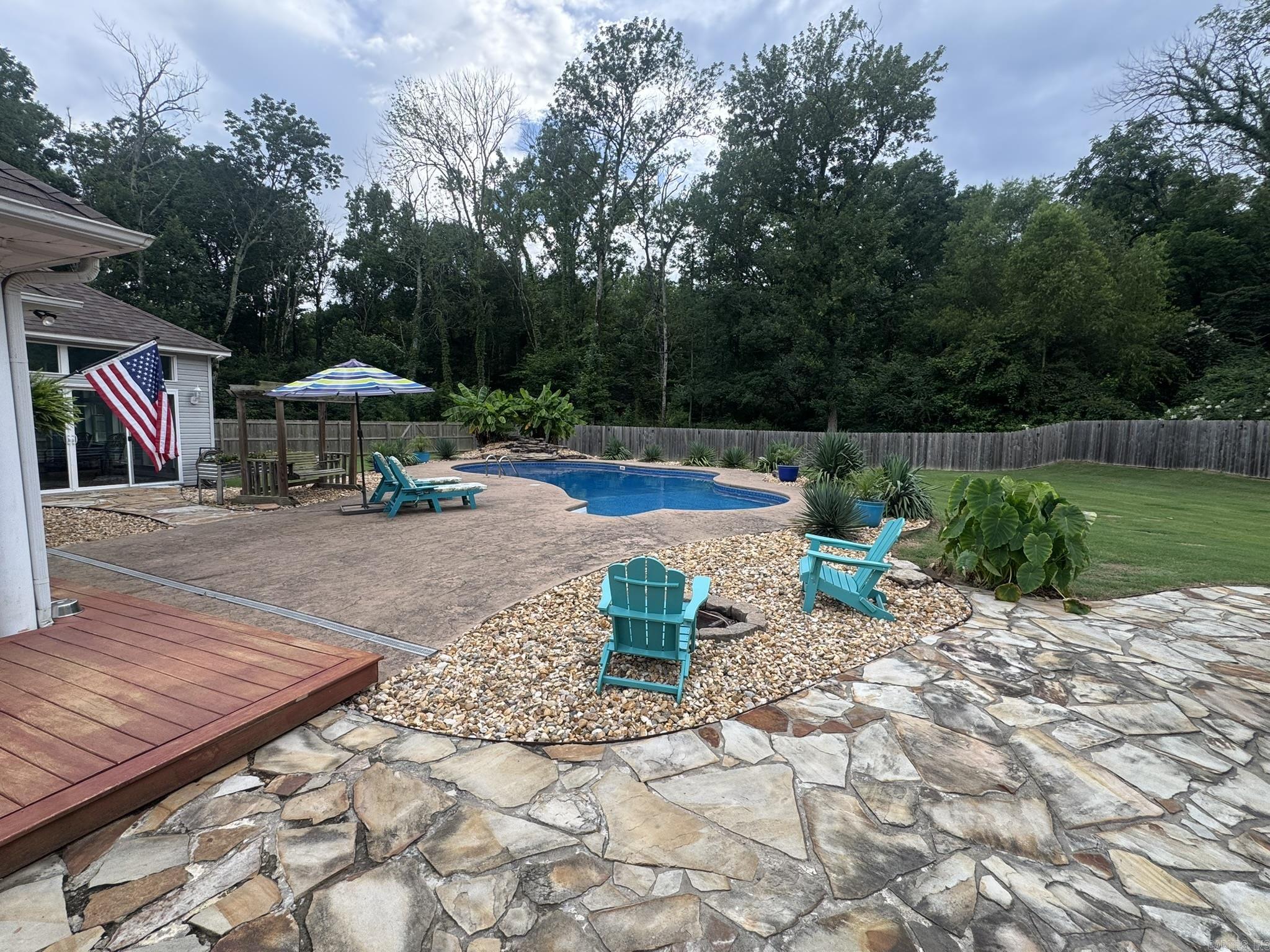 EAGLE MANOR - Residential