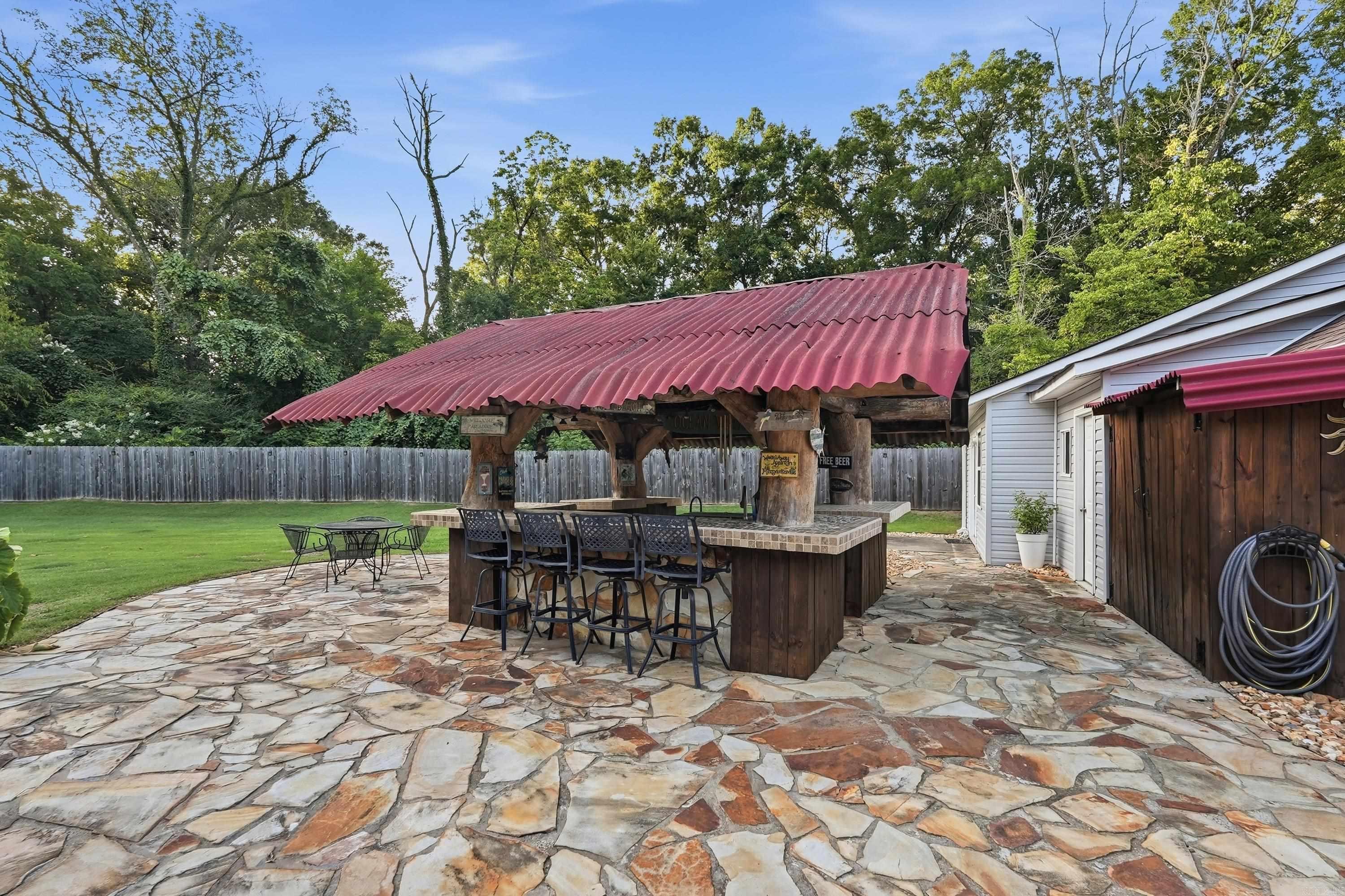 EAGLE MANOR - Residential