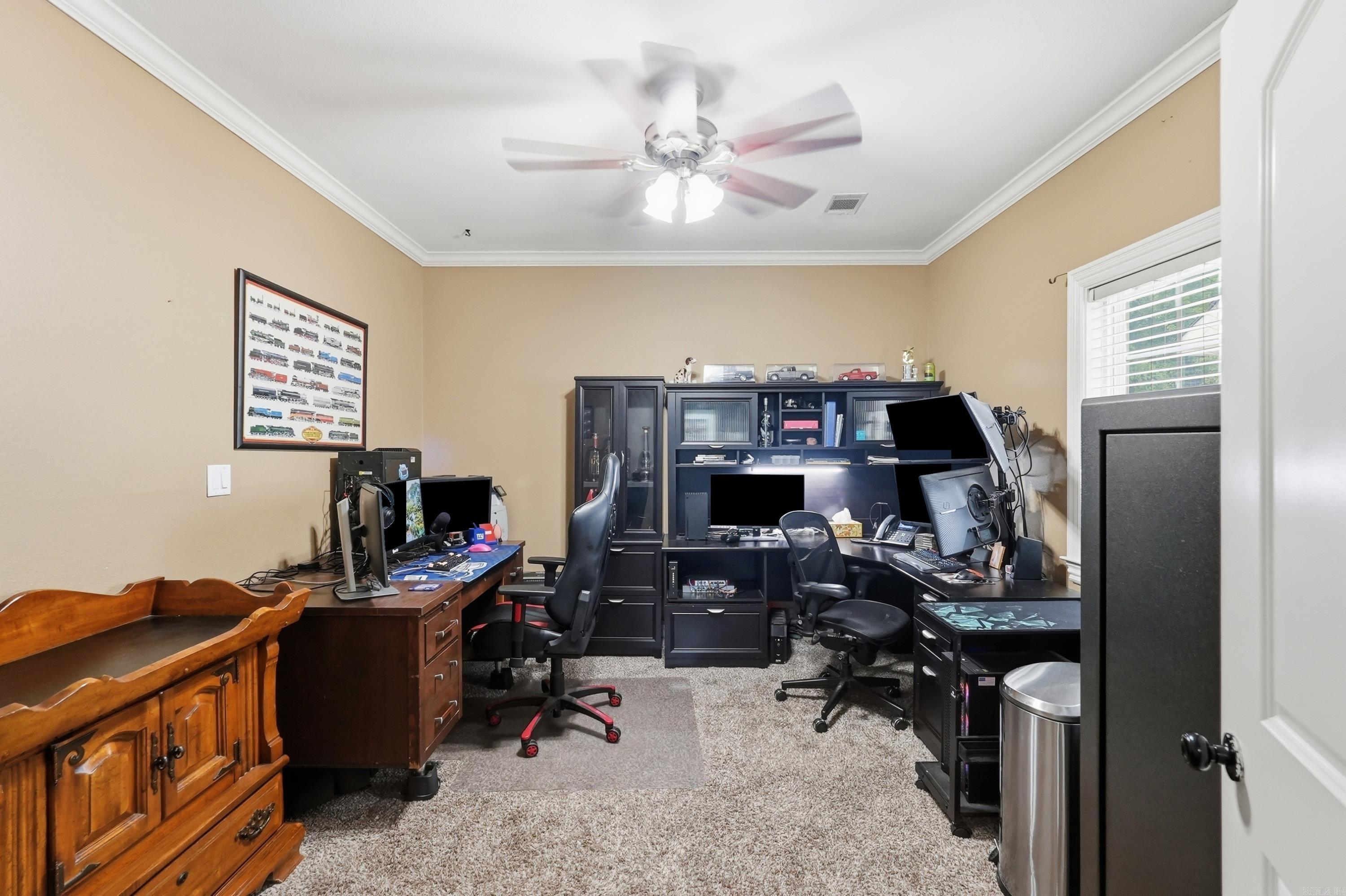 EAGLE MANOR - Residential