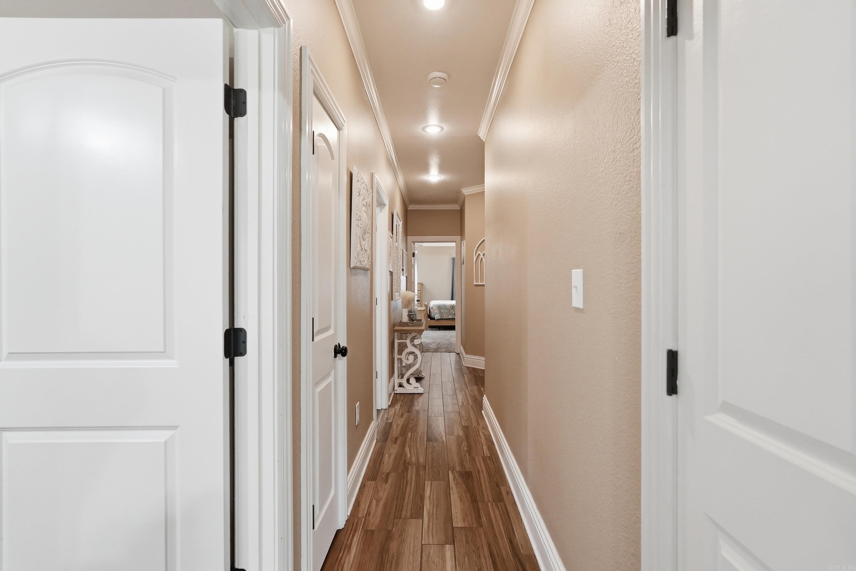 EAGLE MANOR - Residential