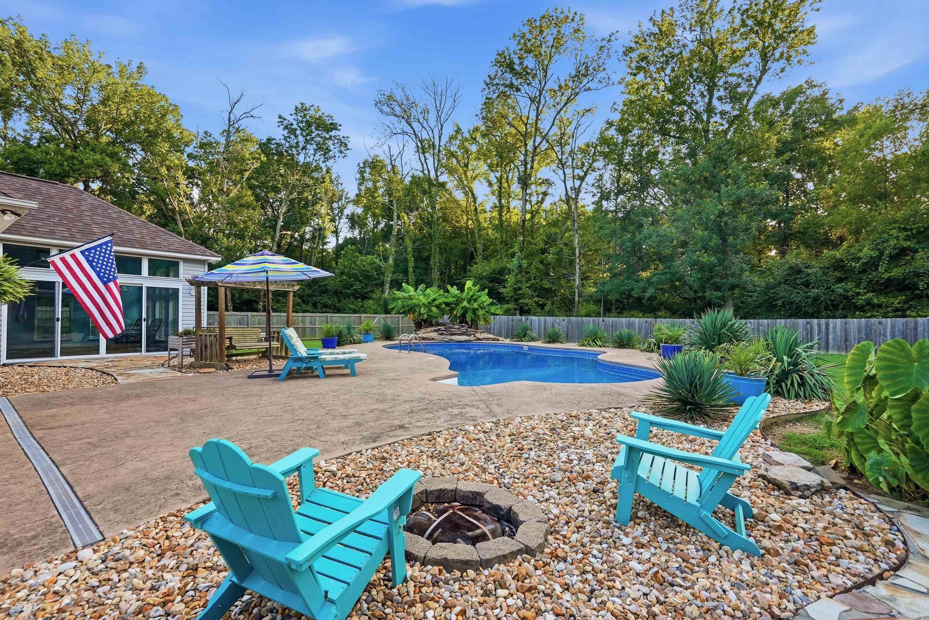 EAGLE MANOR - Residential