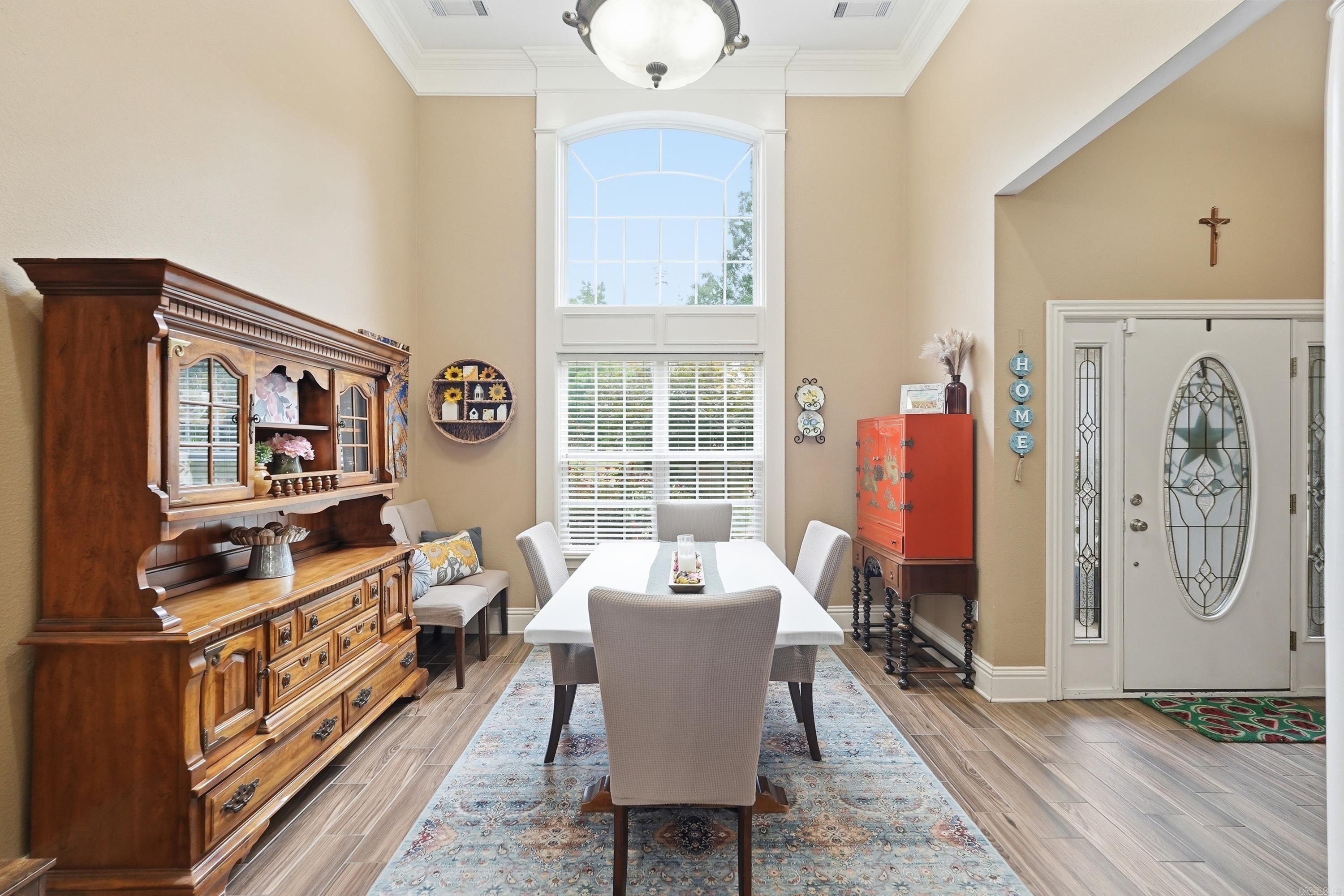 EAGLE MANOR - Residential