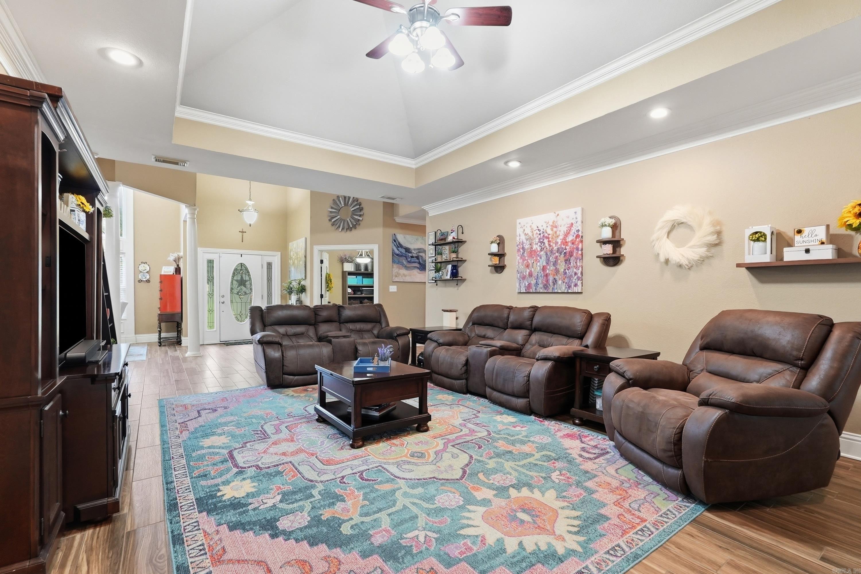 EAGLE MANOR - Residential